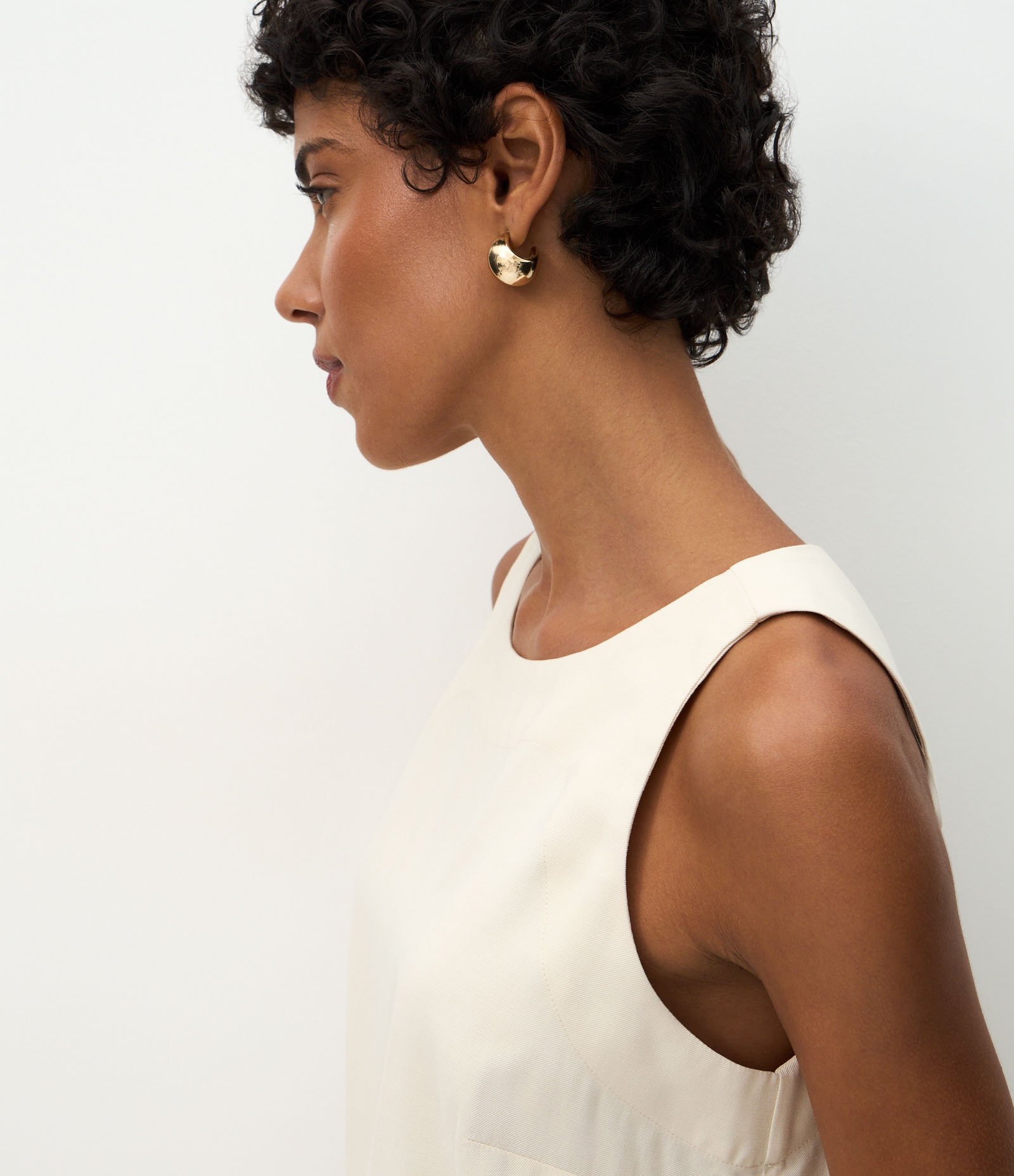 Blusa Estruturada em Viscose com Alça Larga Off White 4