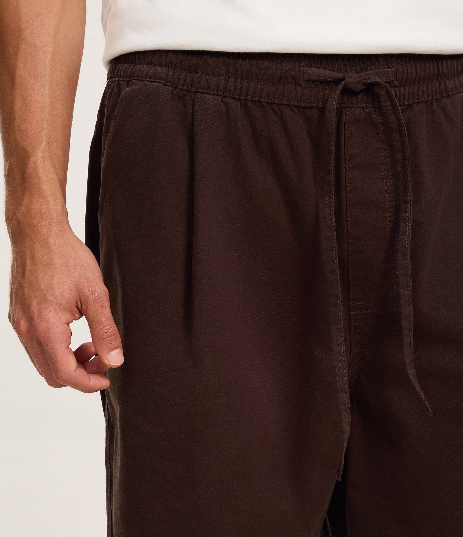 Calça Mega Baggy em Sarja com Ajuste na Barra Marrom 3