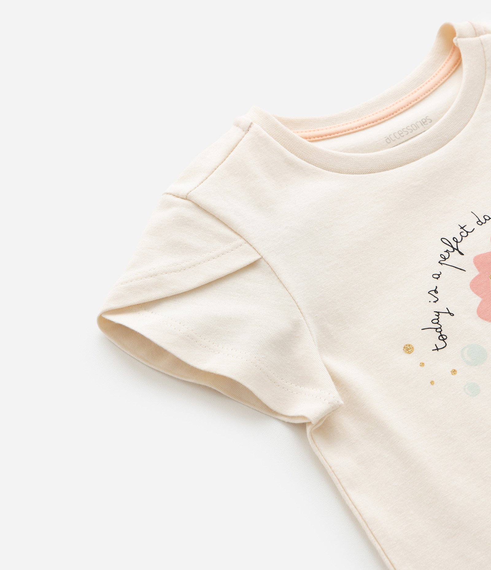 Pijama Curto Infantil em Algodão com Estampa de Cavalo Marinho - Tam 2 a 4 Anos Bege/Laranja 9