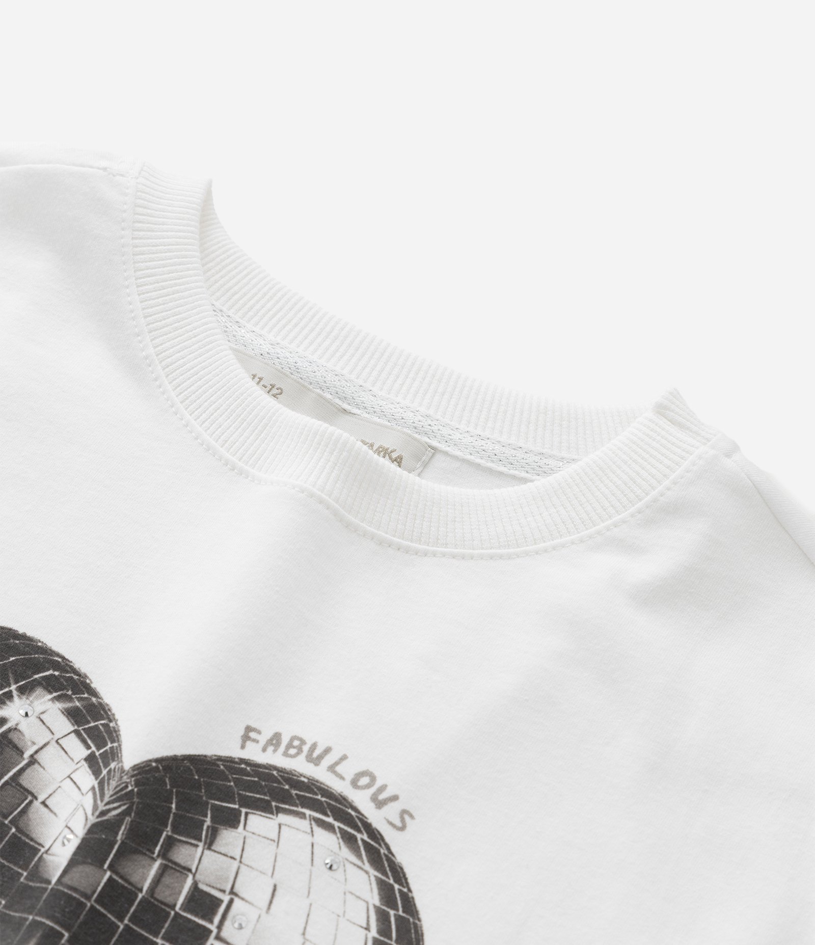 Camiseta Infantil Overboxy com Estampa Globo Espelhado de Coração e Brilhos - Tam 5 a 14 Anos Branco 4
