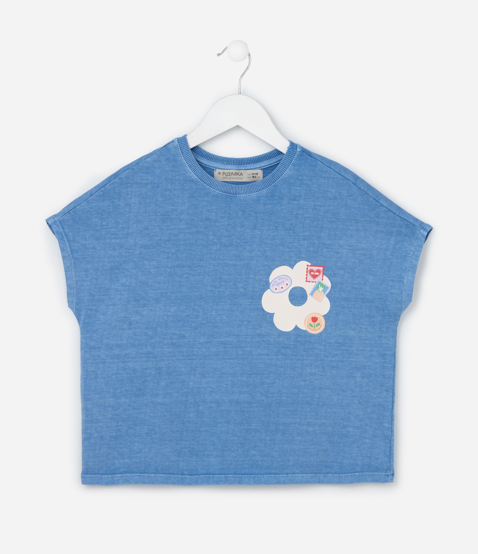 Camiseta Infantil Lavada com Cava Deslocada e Selos - Tam 5 a 14 Anos Azul 2