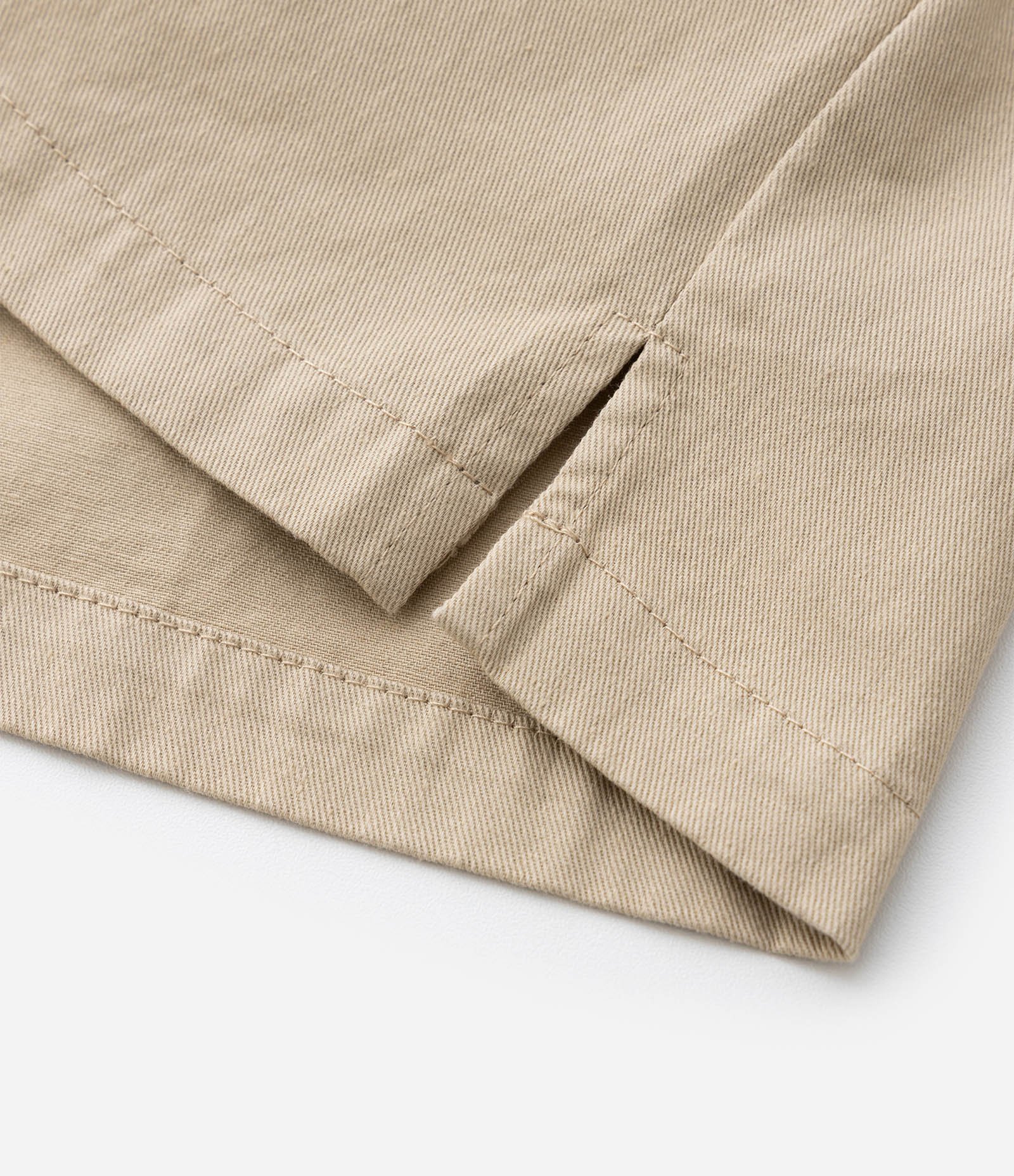 Blusa sem Manga em Sarja Curve & Plus Size Bege 8