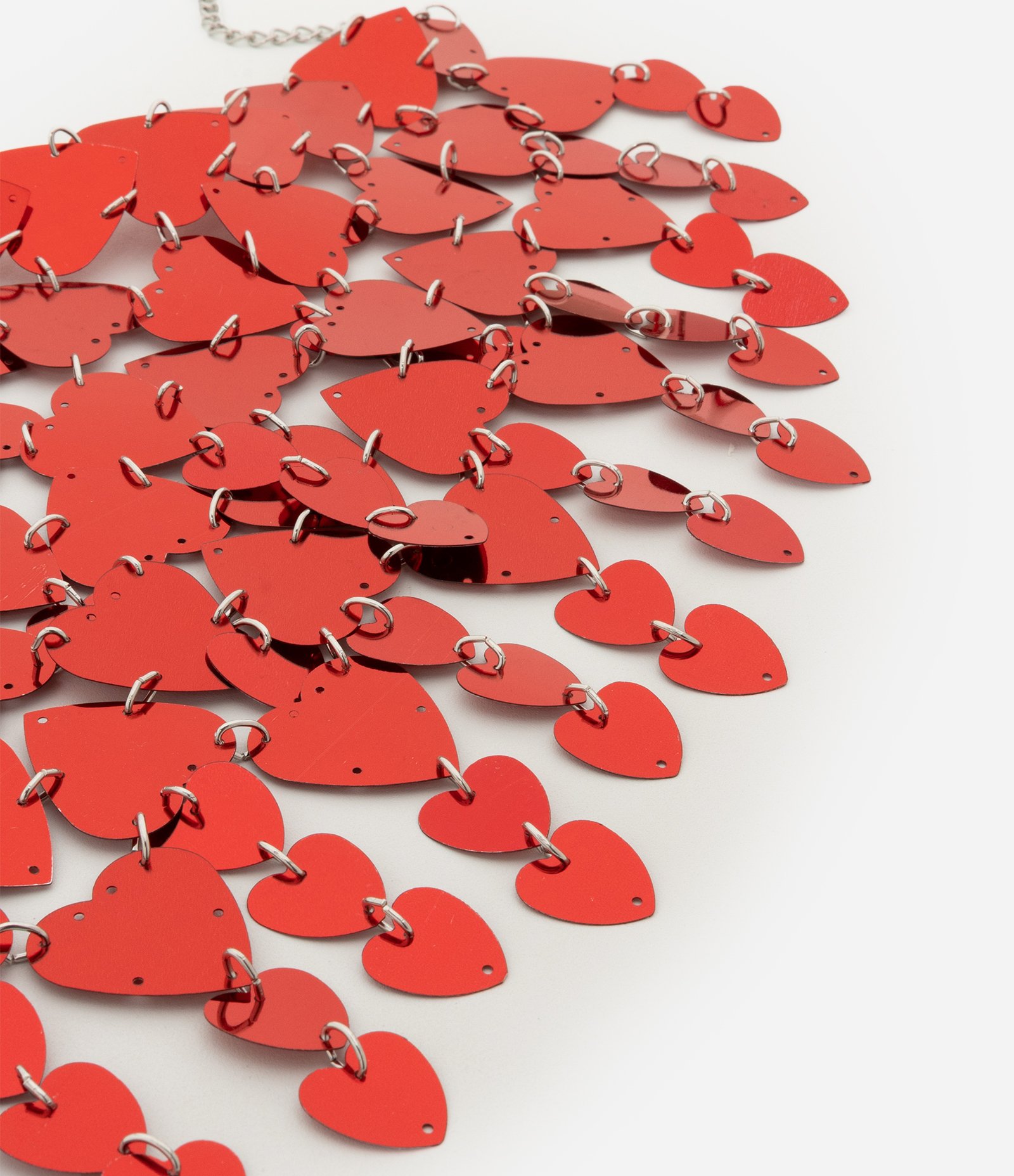 Body Chain em Paetês com Forma de Coração em Elos Vermelho 5