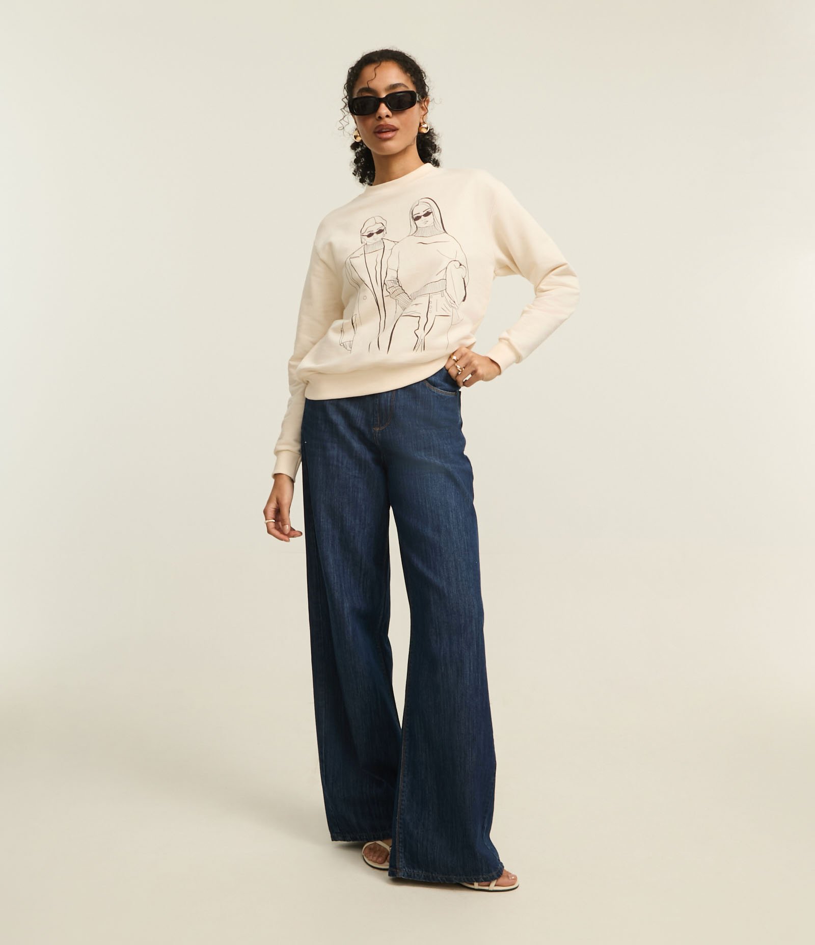 Casaco em Moletom com Bordado Mulheres Fashion Bege 2