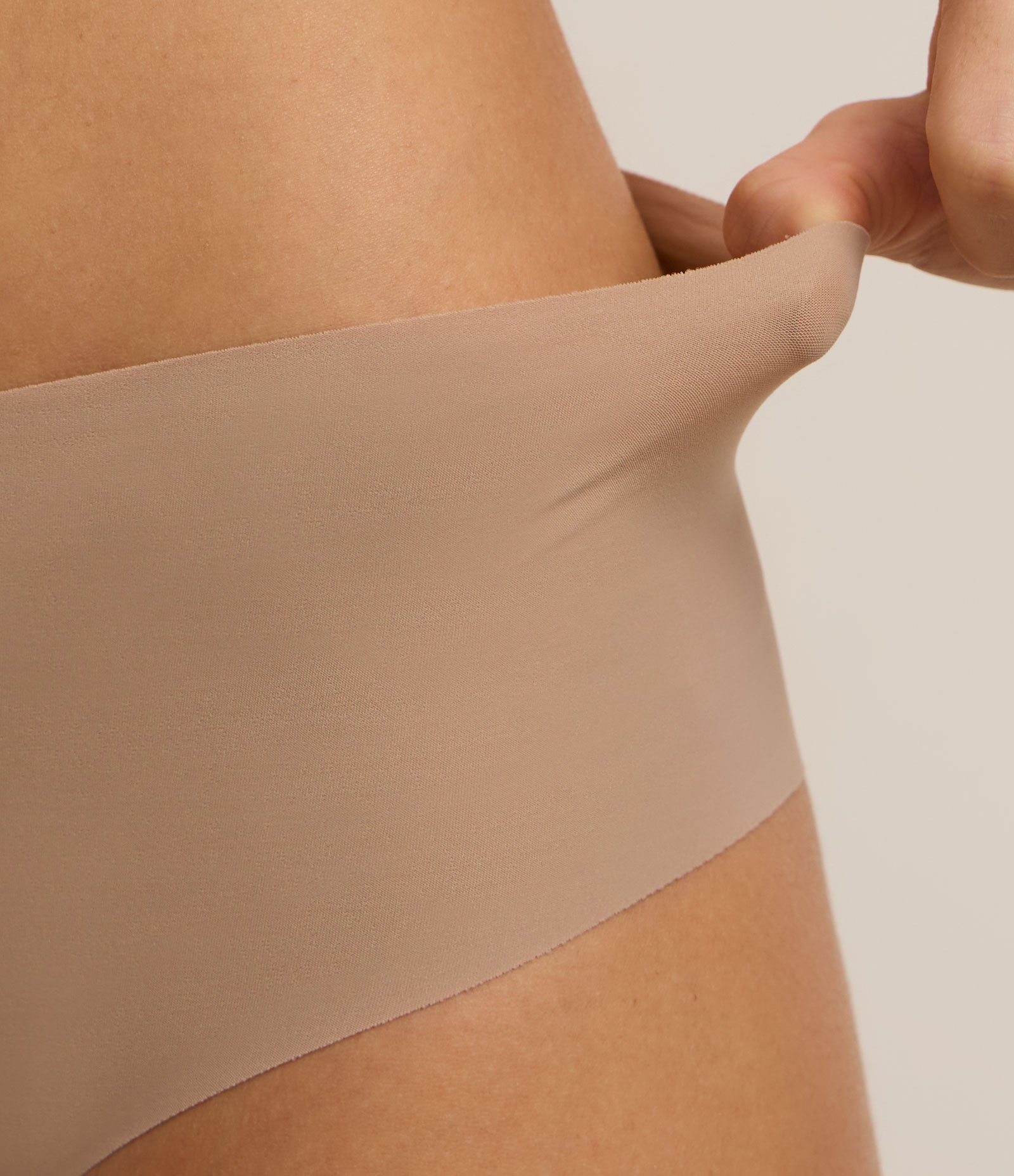 Kit 02 Calcinhas Altas em Microfibra com Corte a Fio Trifil Vermelho/Bege 4