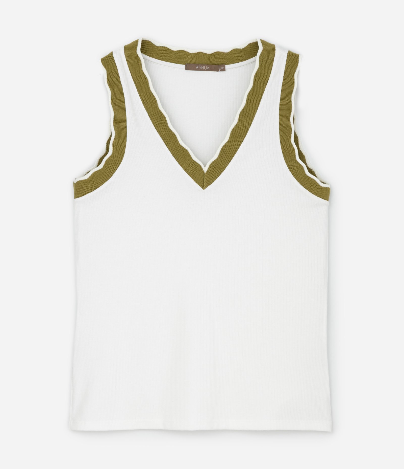 Blusa Regata em Ribana com Gola V em Retilínea Curve & Plus Size Branco 5