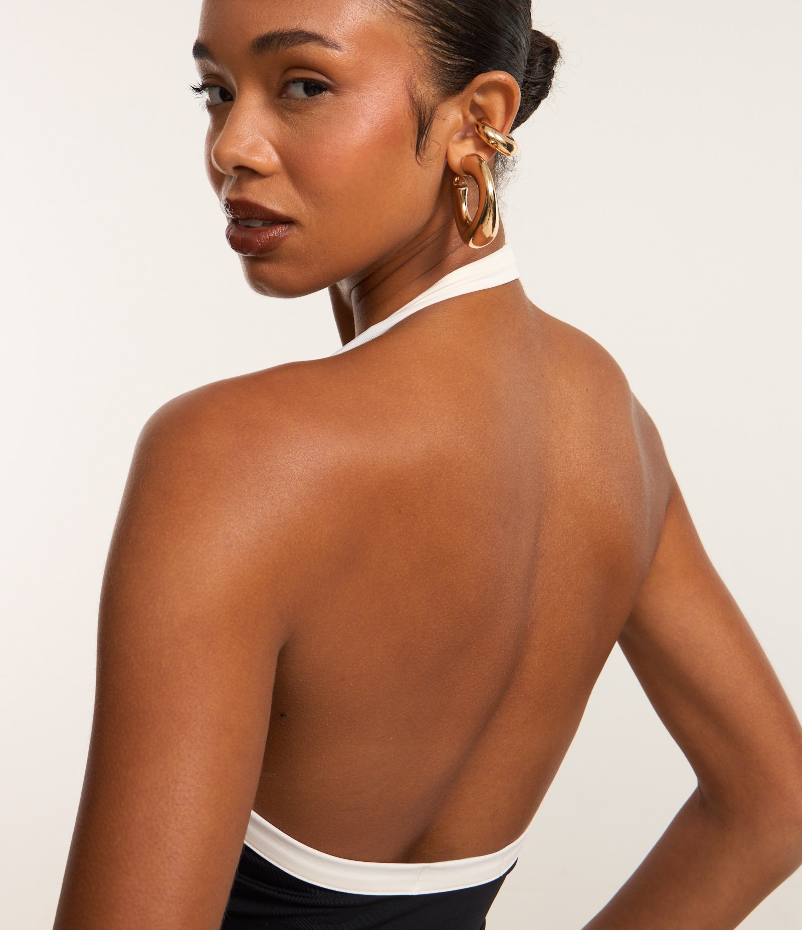 Body Frente Única em Poliamida com Contraste Preto/Branco 4