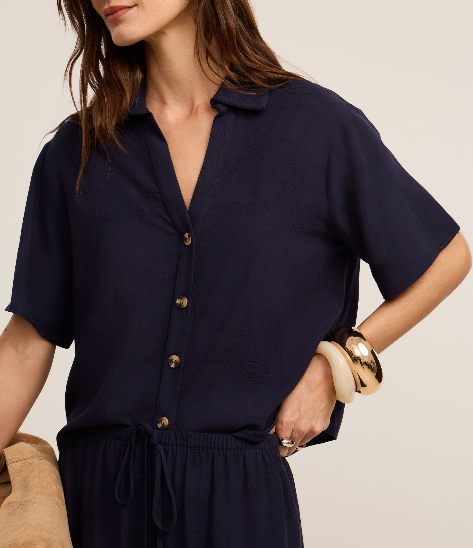 Camisa em Viscose com Textura Floral de Jacquard Azul Marinho 3