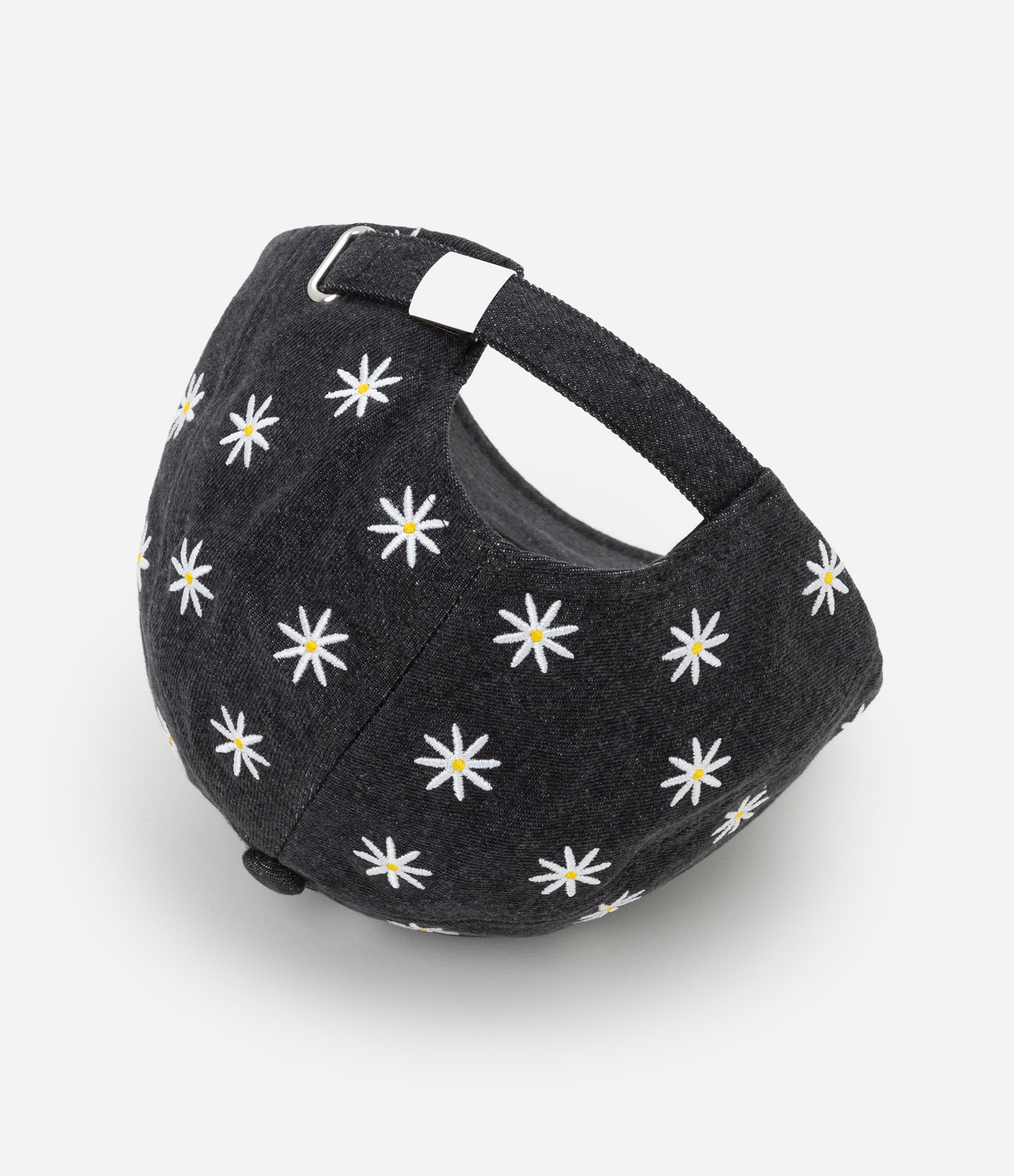 Boné Aba Curva em Sarja com Bordado de Margaridas Preto 3