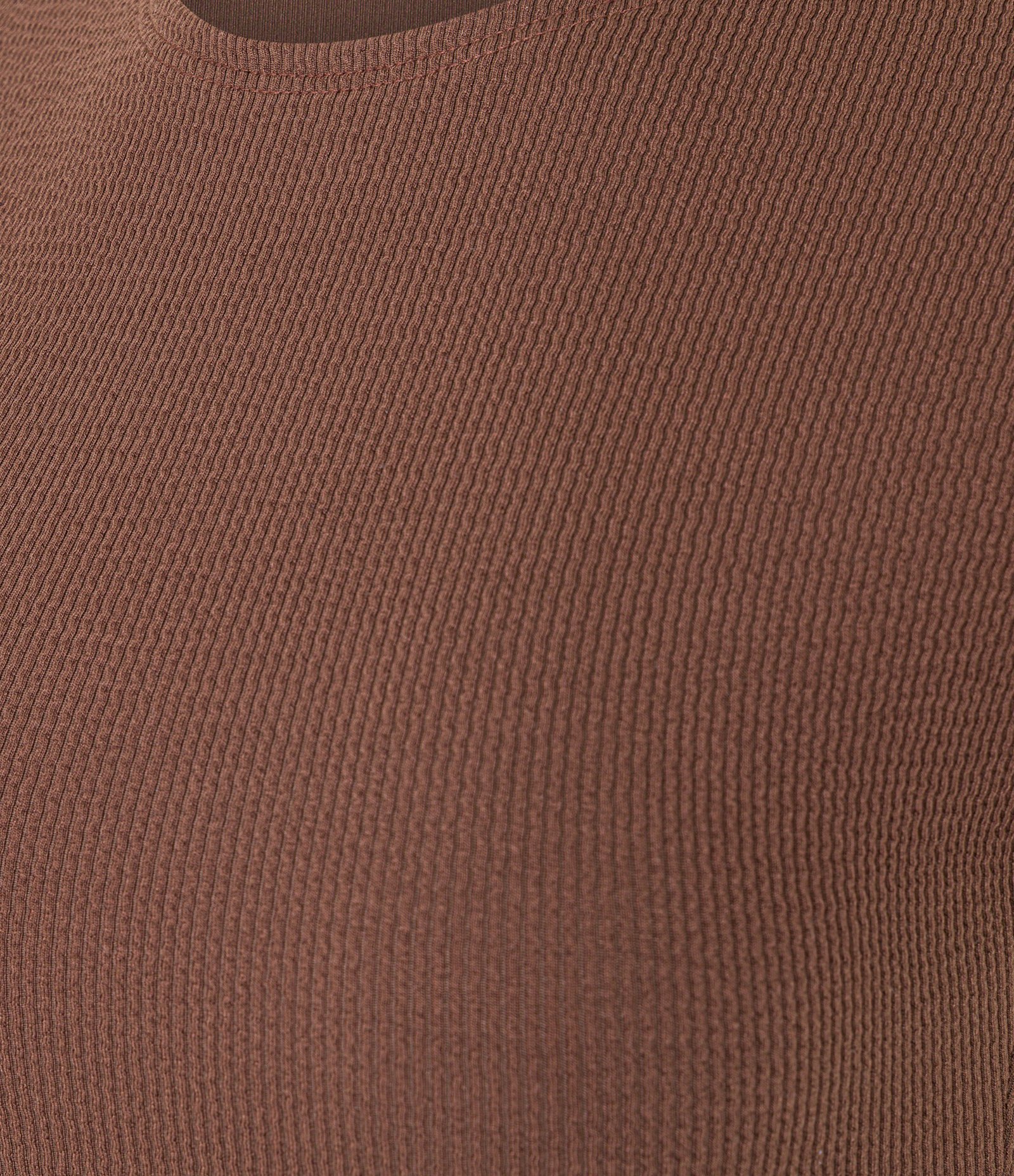 Blusa com Gola Redonda Sem Cava e Textura Marrom 6