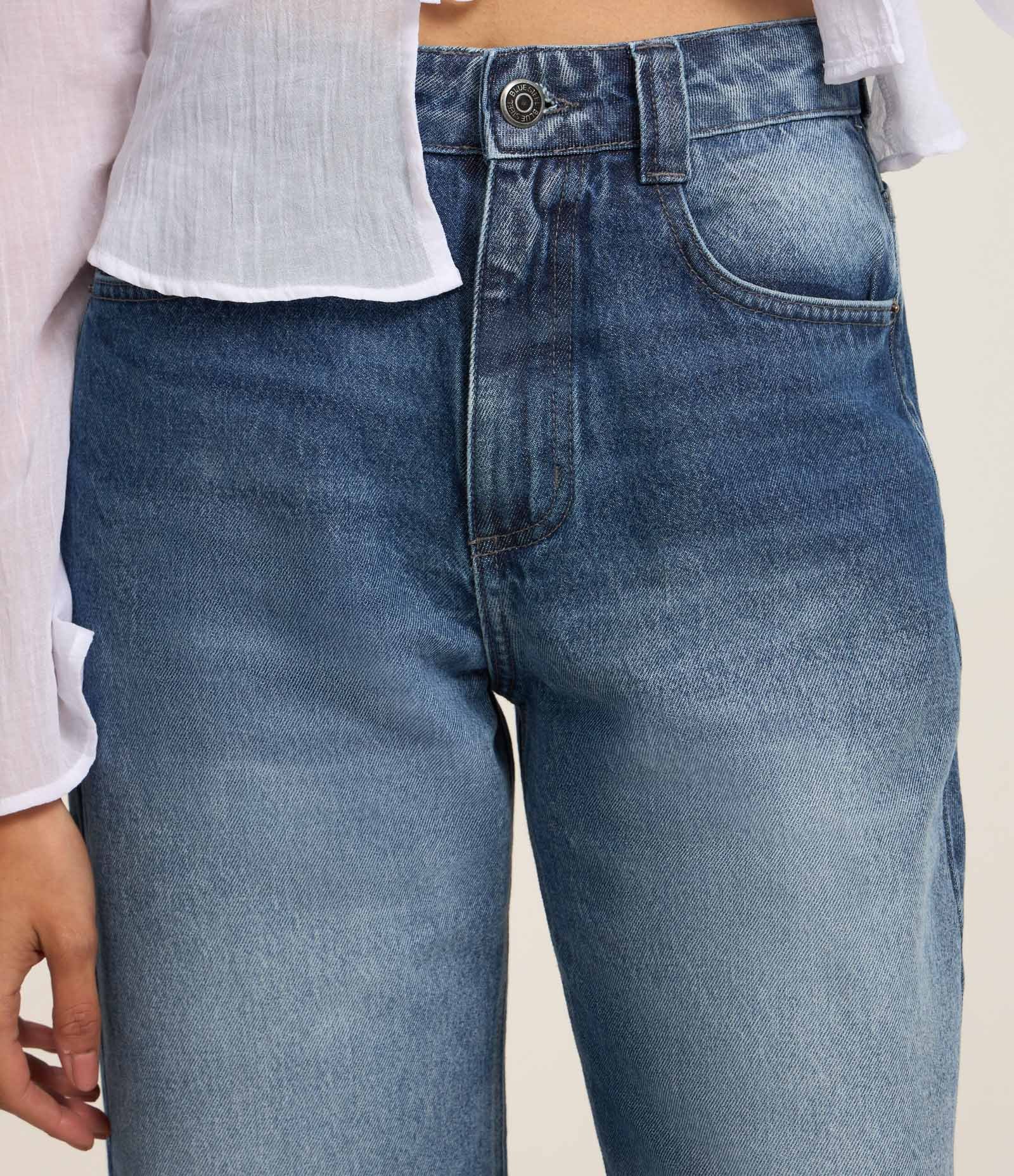 Calça Reta em Jeans com Cintura Média Azul 4