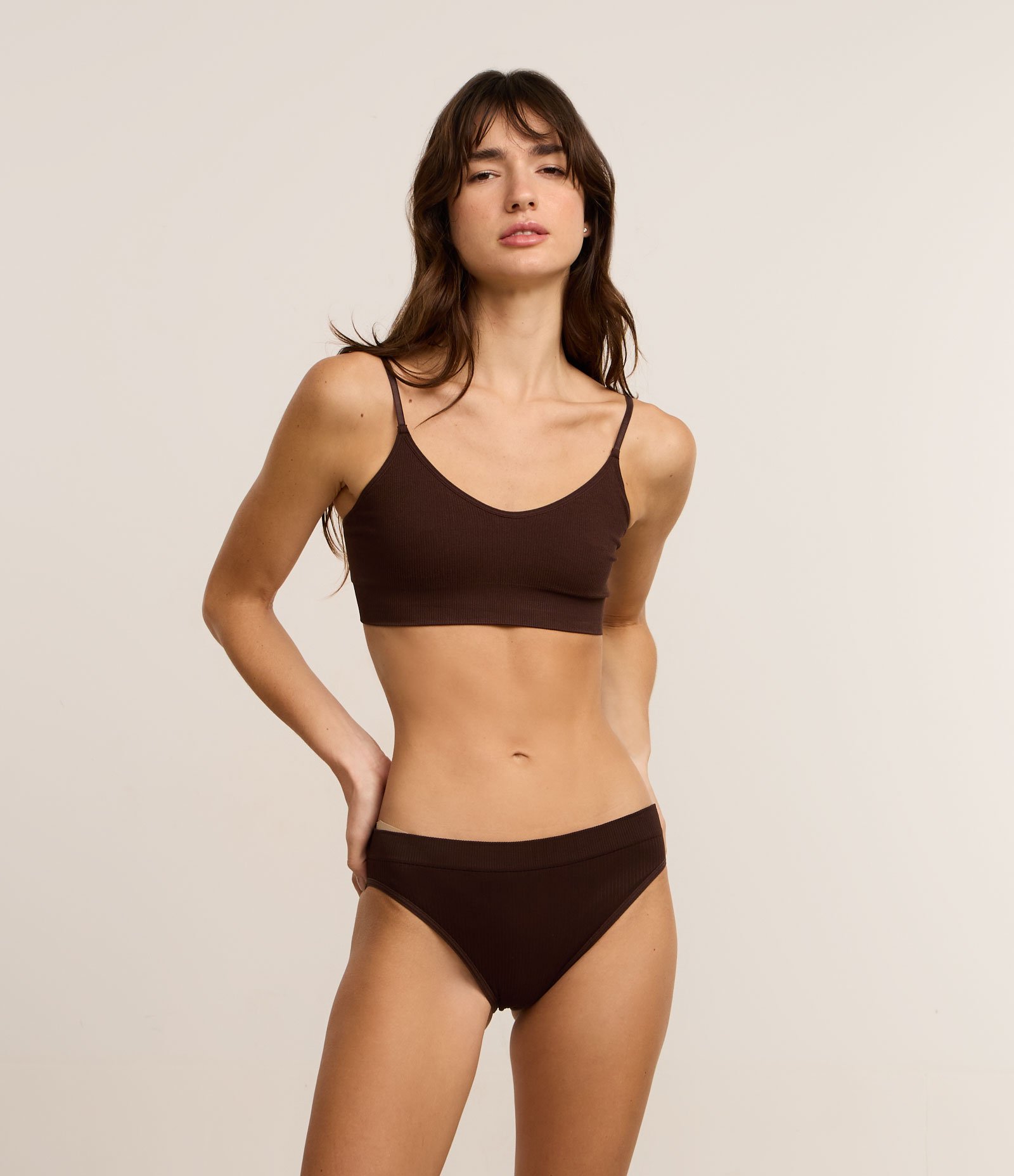 Sutiã com Bojo sem Aro Seamless Delrio Marrom 2