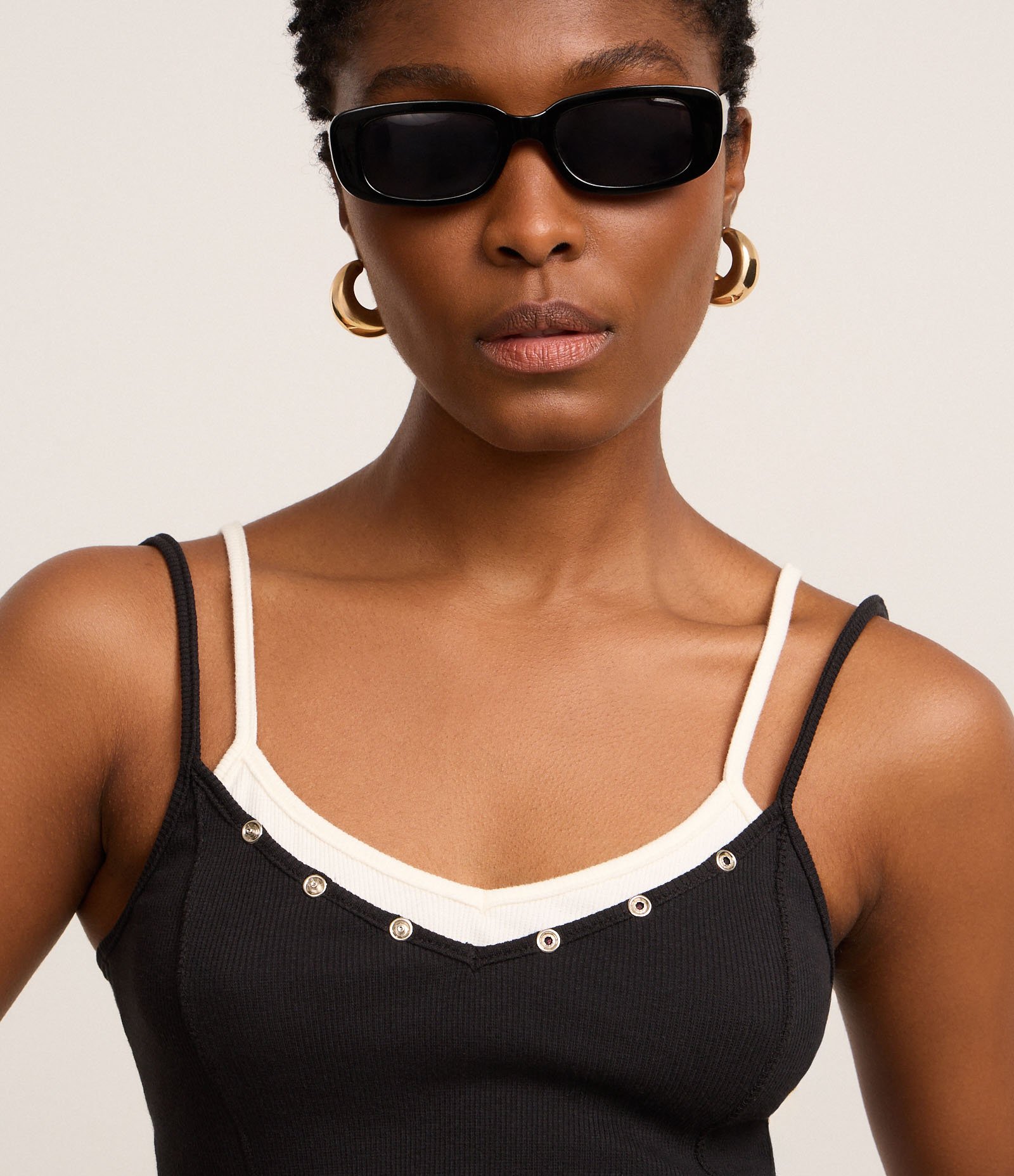 Blusa Regata Dupla com Botões em Metal Bicolor Branco/Preto 3