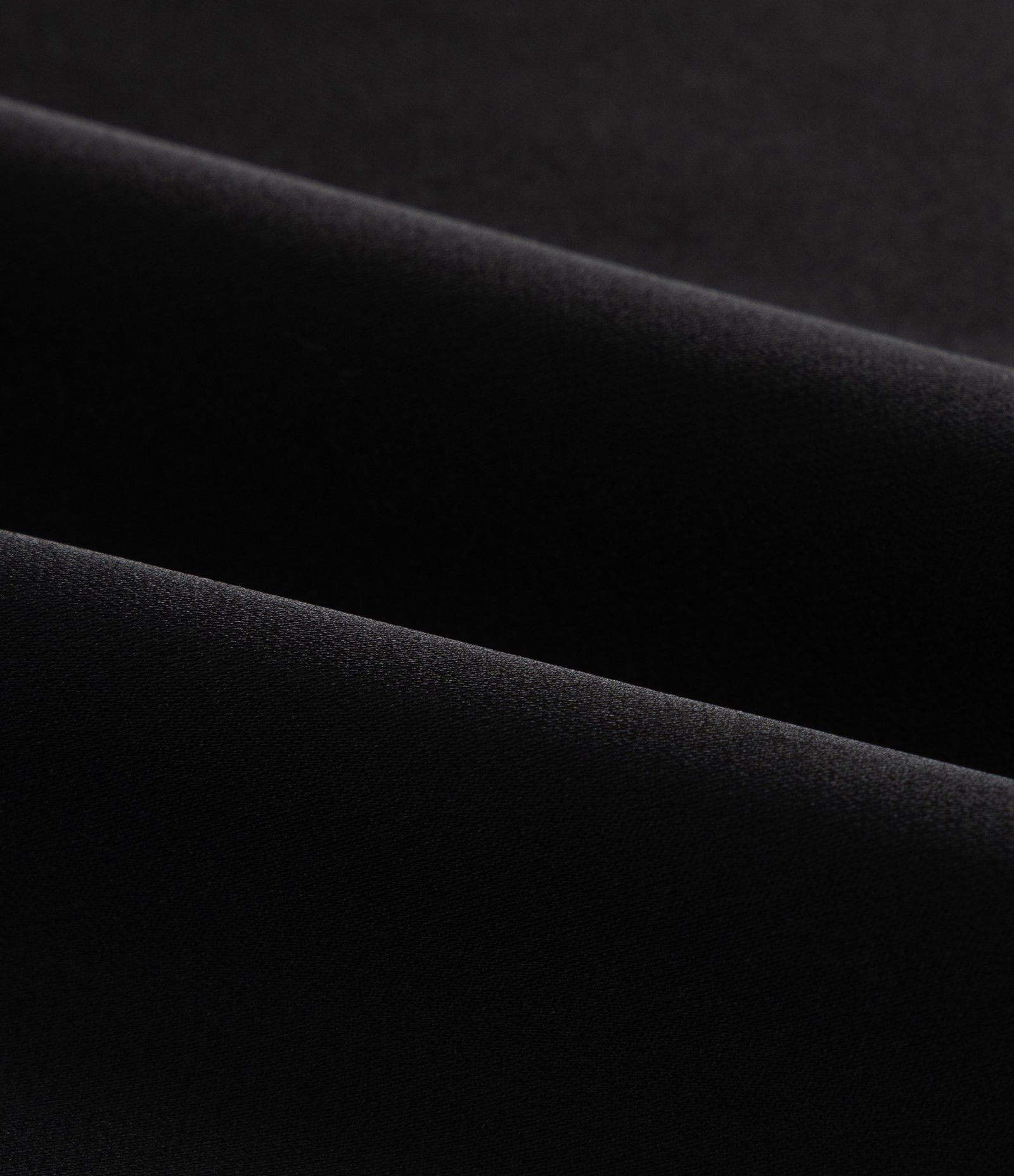 Camisa em Cetim Curve & Plus Size Preto 6