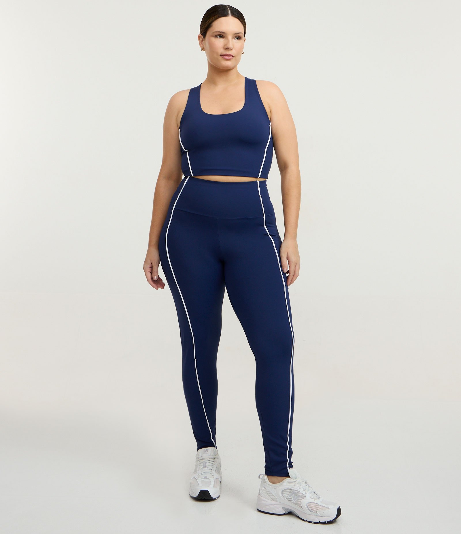 Top Esportivo com Tecnologia Dry e Detalhes Contrastantes Curve & Plus Size Azul 2