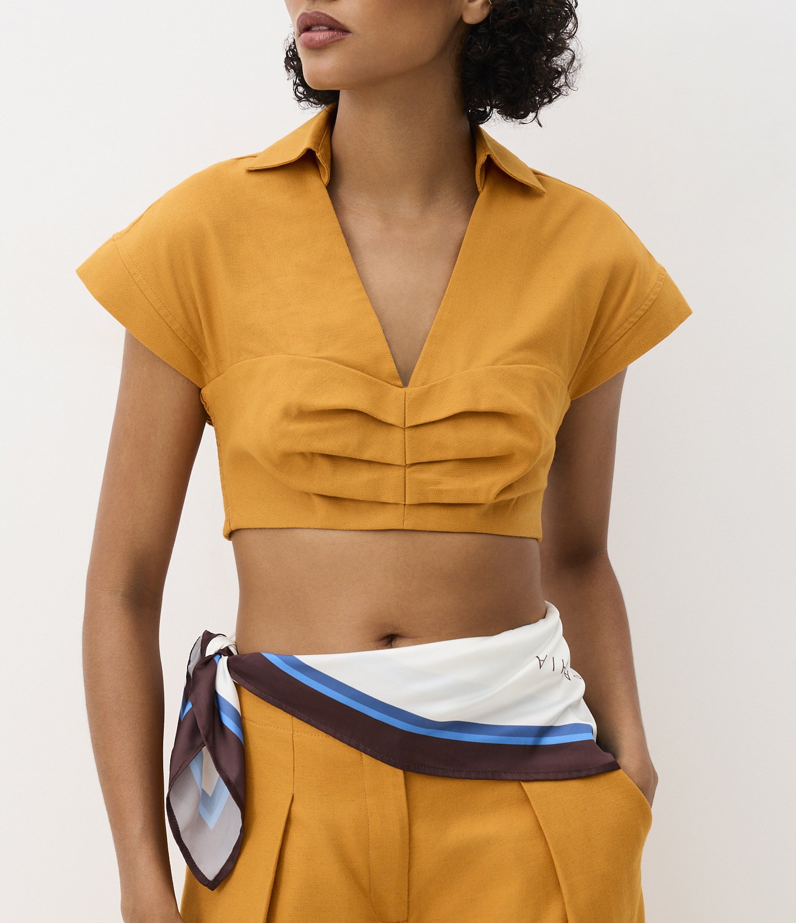 Lenço Retangular em Cetim com Estampa Búzios Branco 6