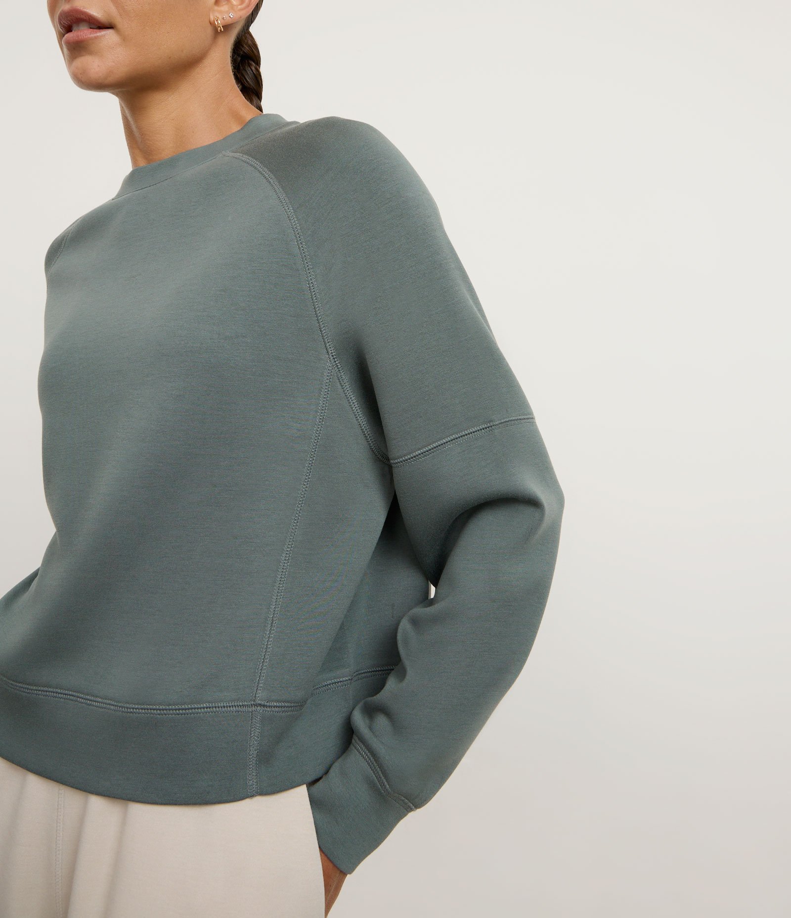 Blusão Regular em Modal com Trançadeira Verde 1