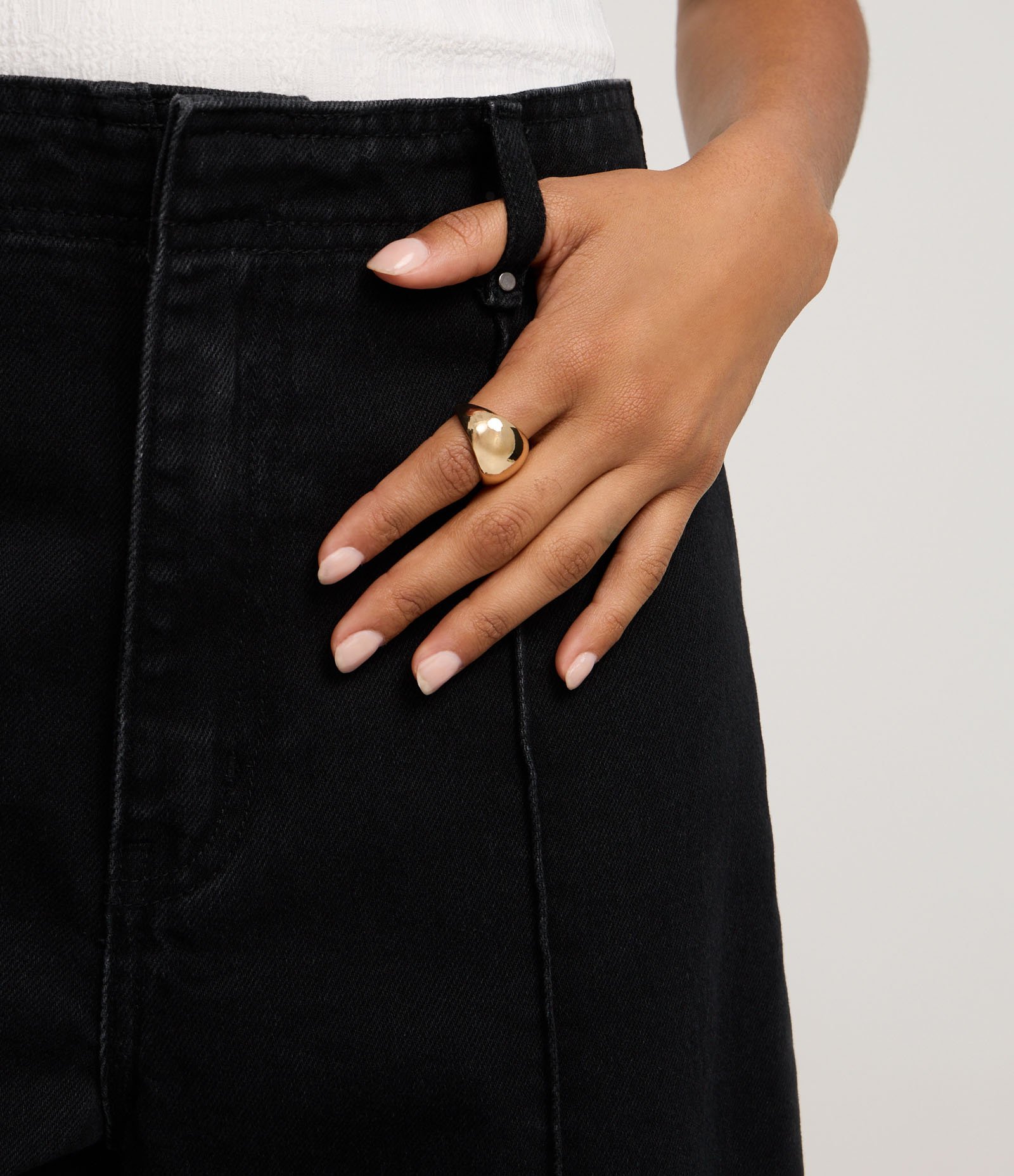 Calça Wide Leg Cropped em Jeans com Cós Alfaiatado Preto 4