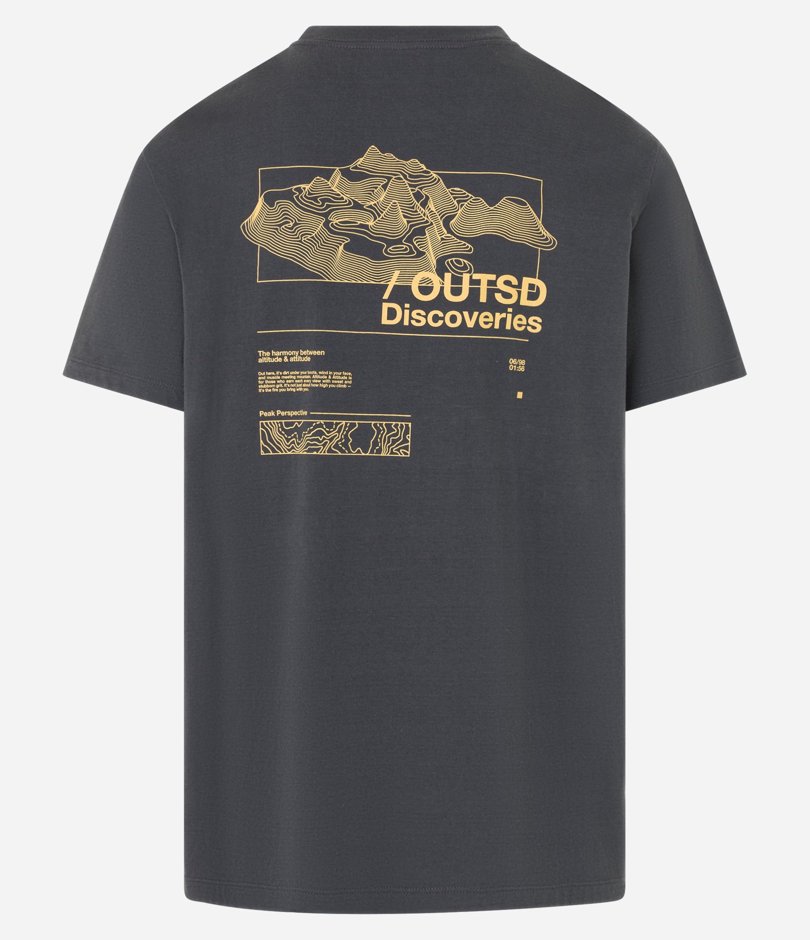 Camiseta Comfort em Algodão com Estampa de Mapa e Lettering Outsd Discoveries Cinza Escuro 7