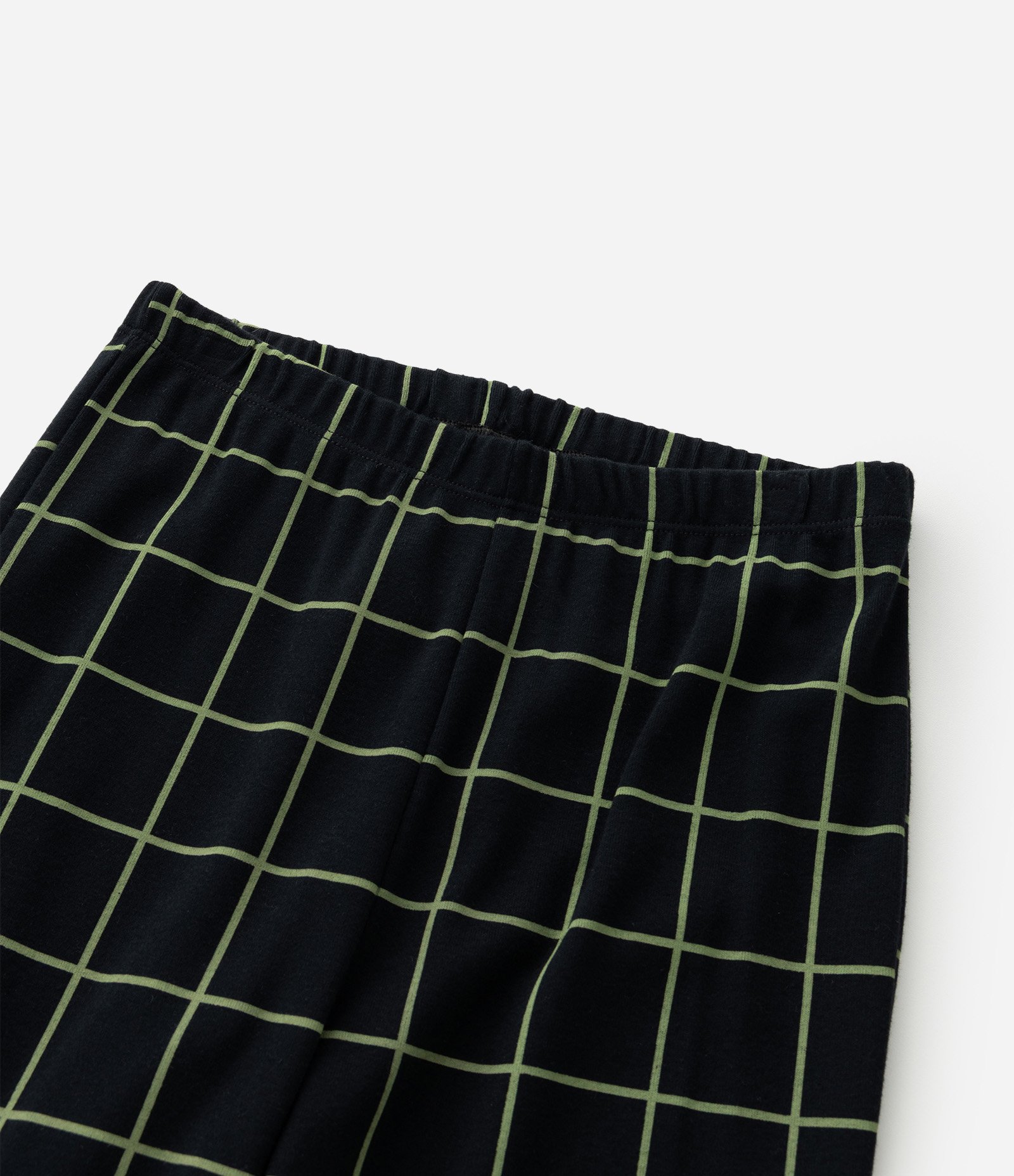 Pijama Longo Infantil com Estampa Xadrez e Capivara Skatista - Tam 5 a 14 Anos Verde/Preto 8