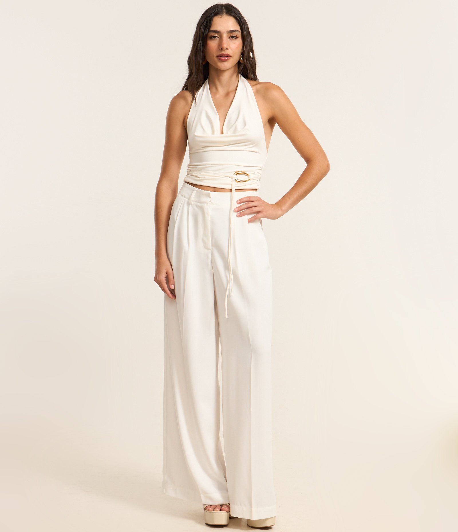 Blusa Frente Única com Decote Degagê e Amarração com Aviamento Branco 2