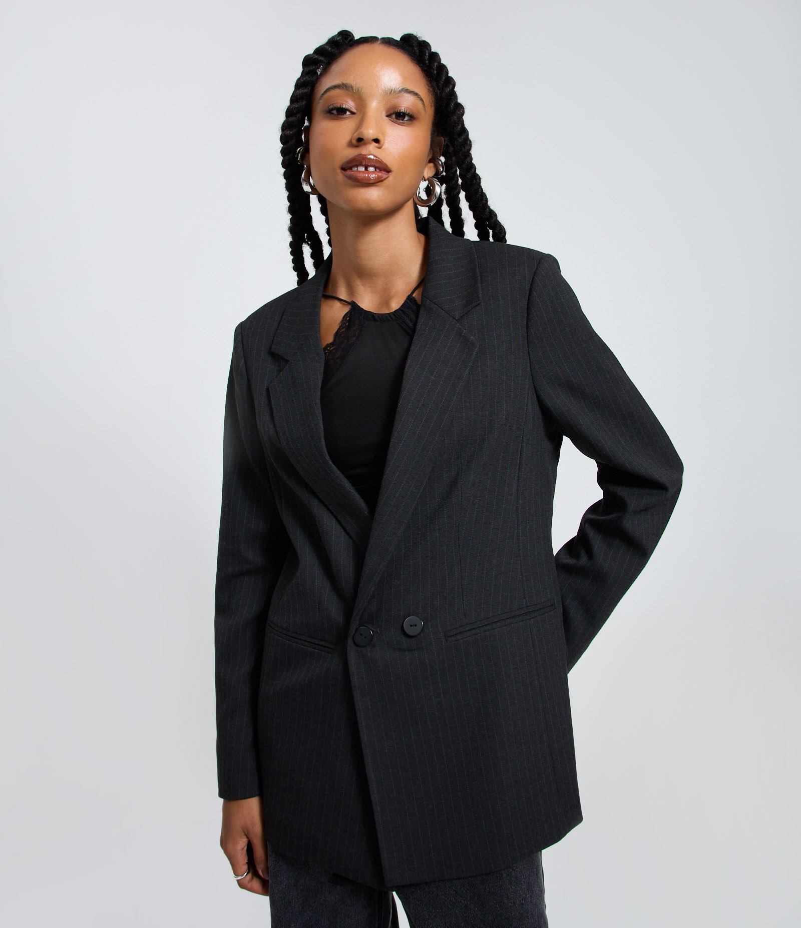 Blazer Longo Listrado com Riscas de Giz Cinza 1