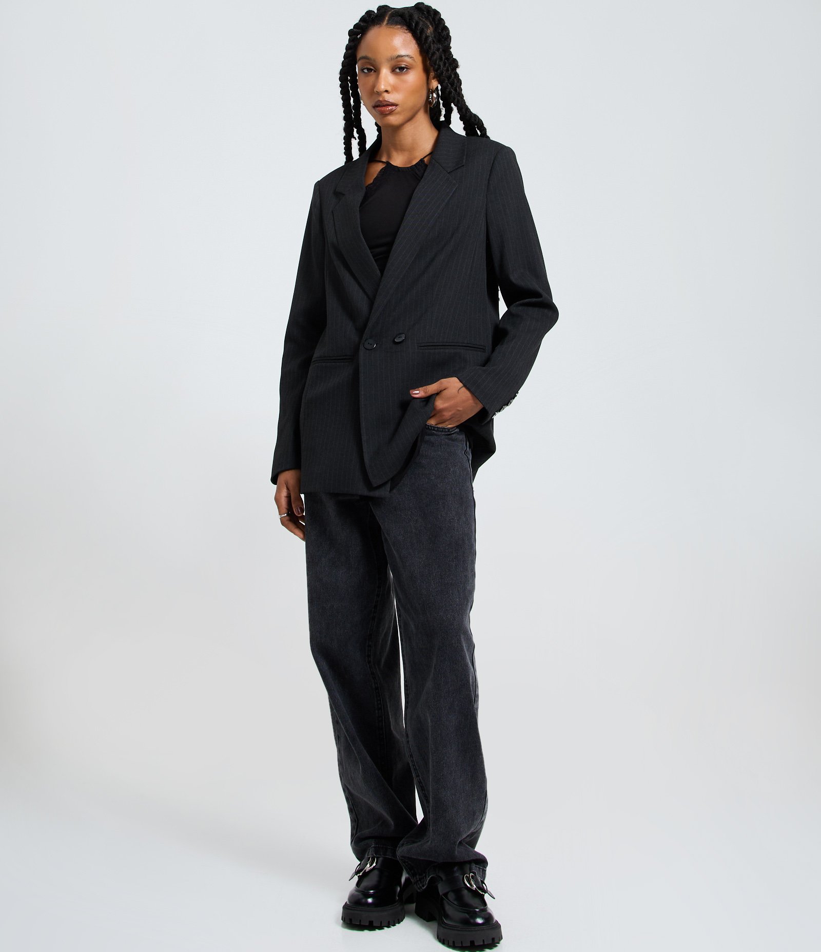 Blazer Longo Listrado com Riscas de Giz Cinza 2