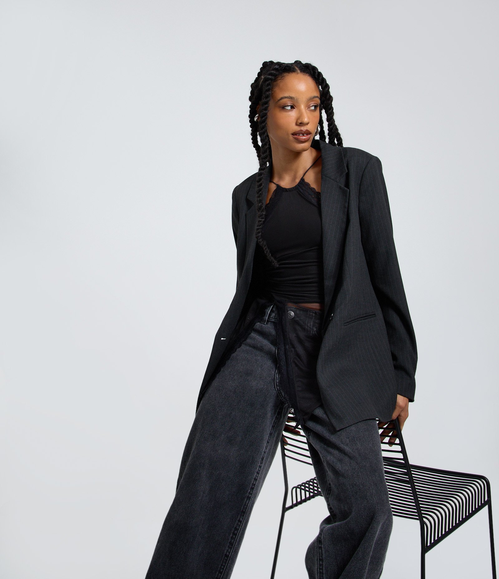 Blazer Longo Listrado com Riscas de Giz Cinza 4