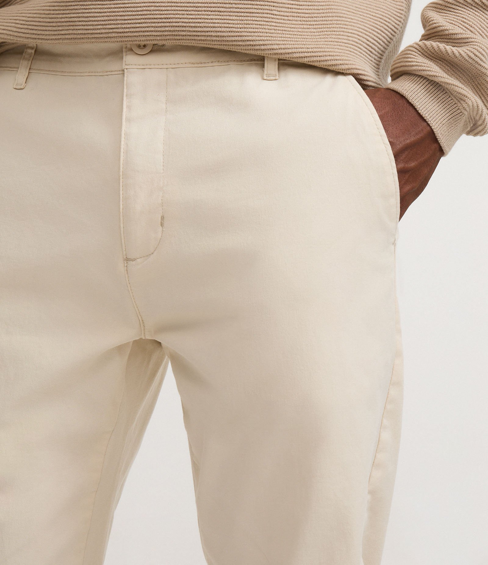 Calça Slim em Sarja com Lavagem Estonada Cinza Claro 4