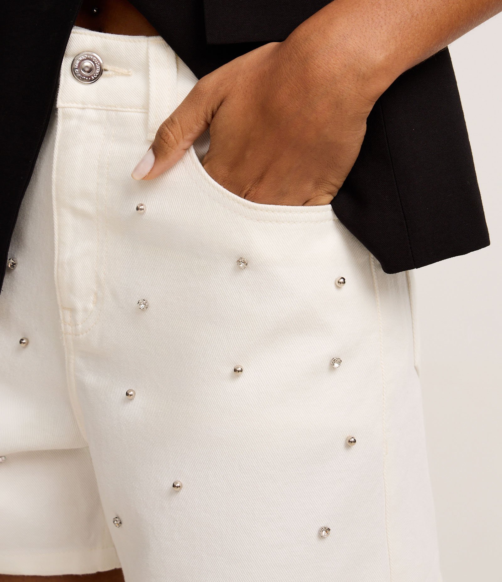 Short Cintura Alta em Sarja com Brilhos Off White 4