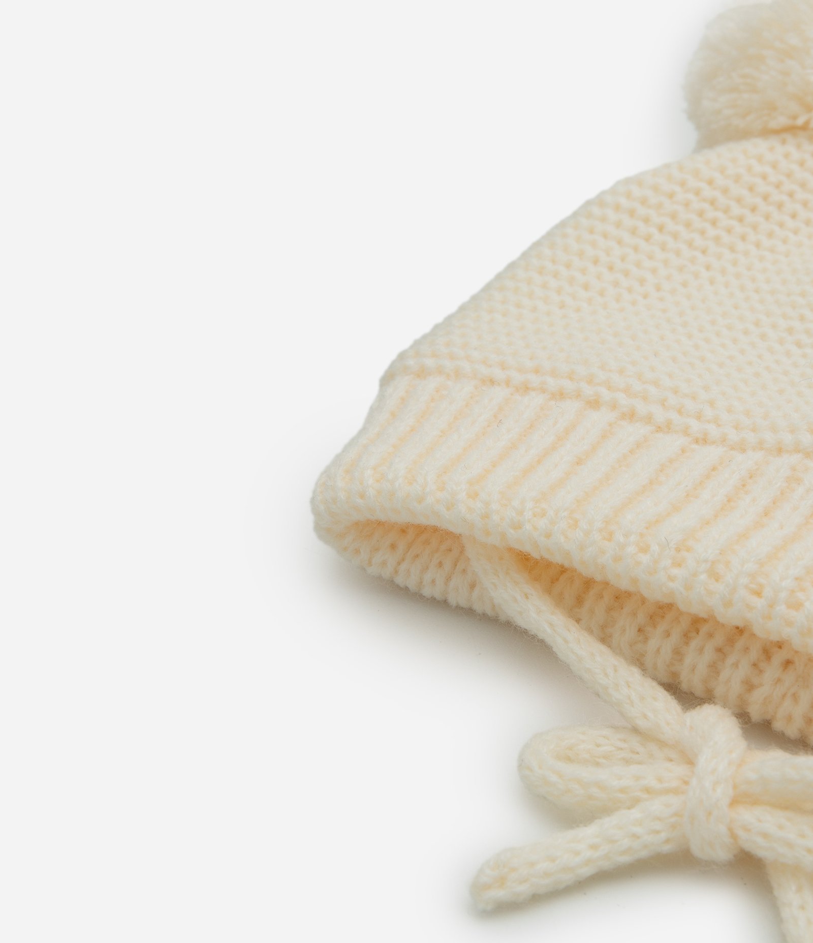 Touca Infantil em Efeito Tricô com Pompom e Cordinhas - Tam RN a 12 Meses Bege Claro 2