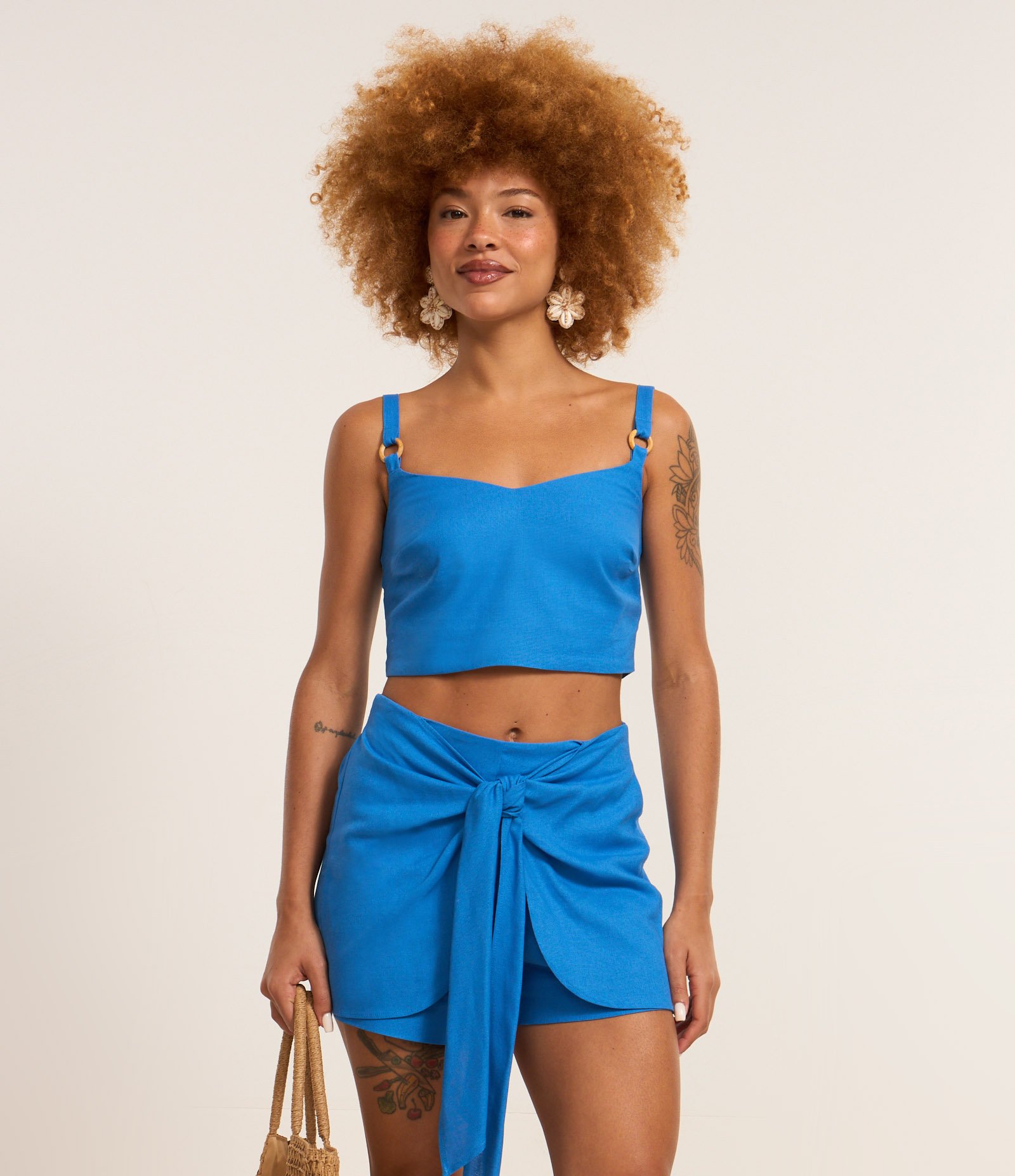 Short Saia em Viscolinho com Amarração Frontal Azul 2