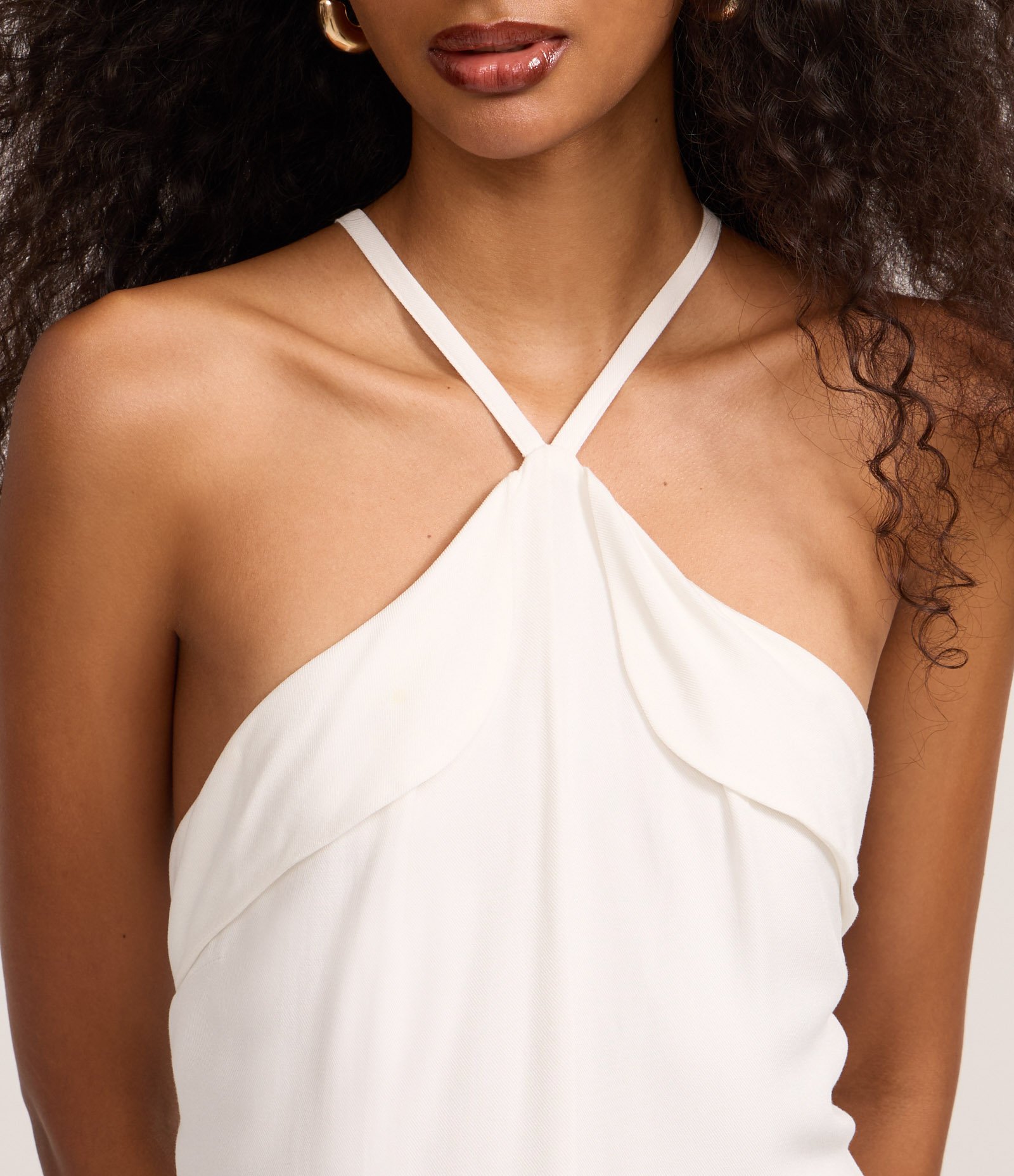 Macaquinho em Viscose com Frente Única e Lapela na Gola Branco 3