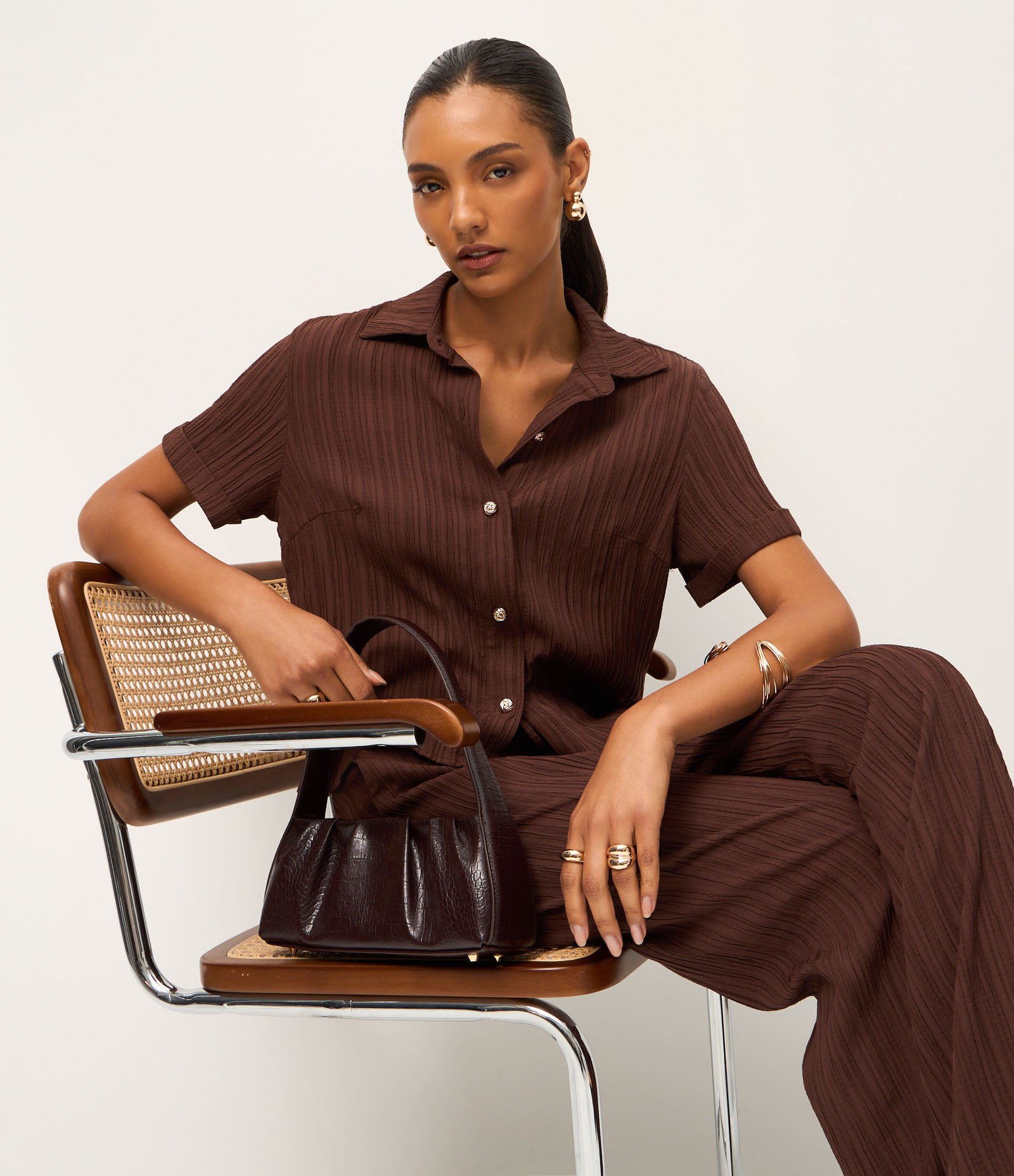 Camisa Texturizada em Viscose com Botões Diferenciados Marrom 5