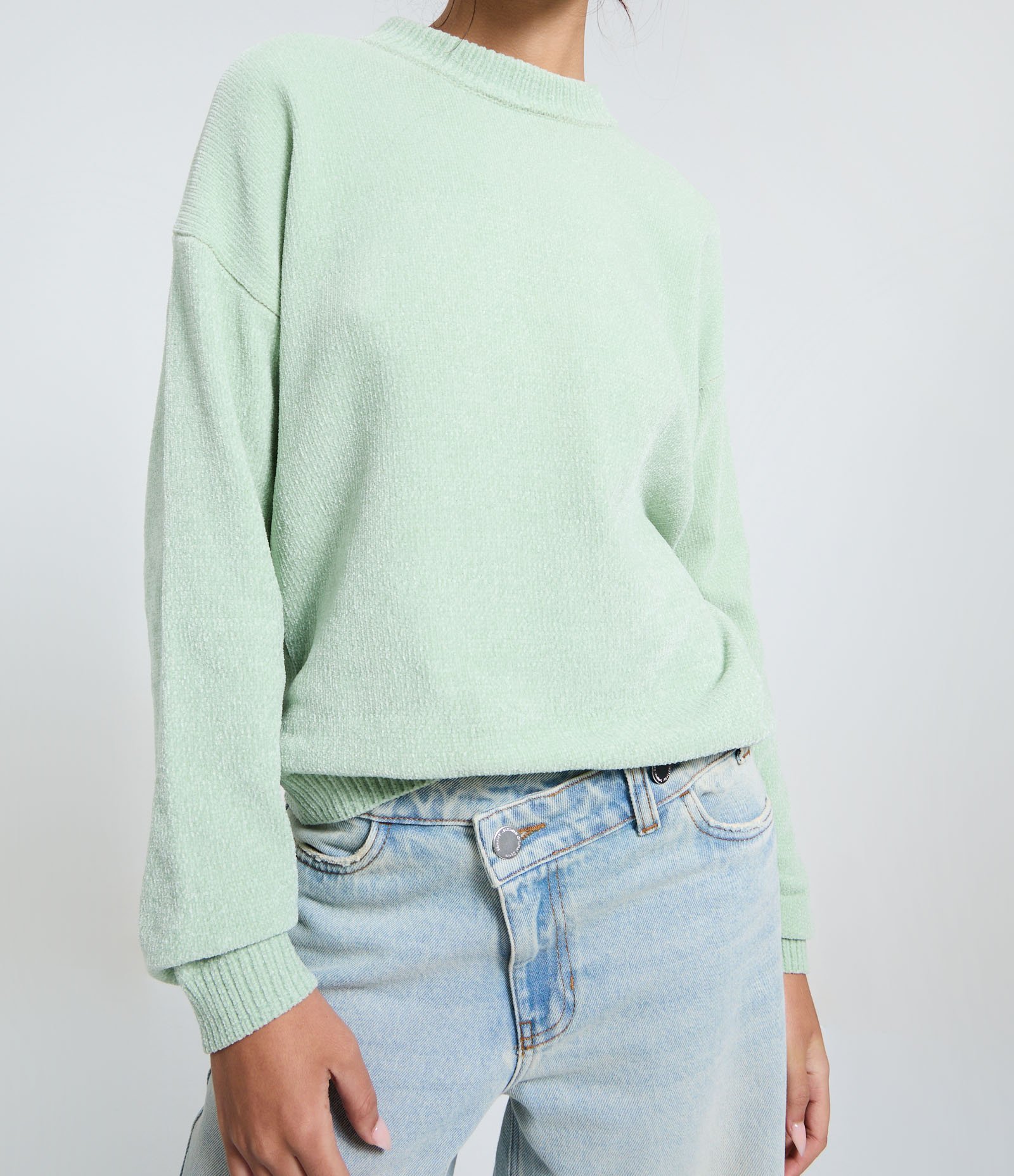 Blusa Slim em Tricô Chenille com Gola Redonda Verde Claro 3