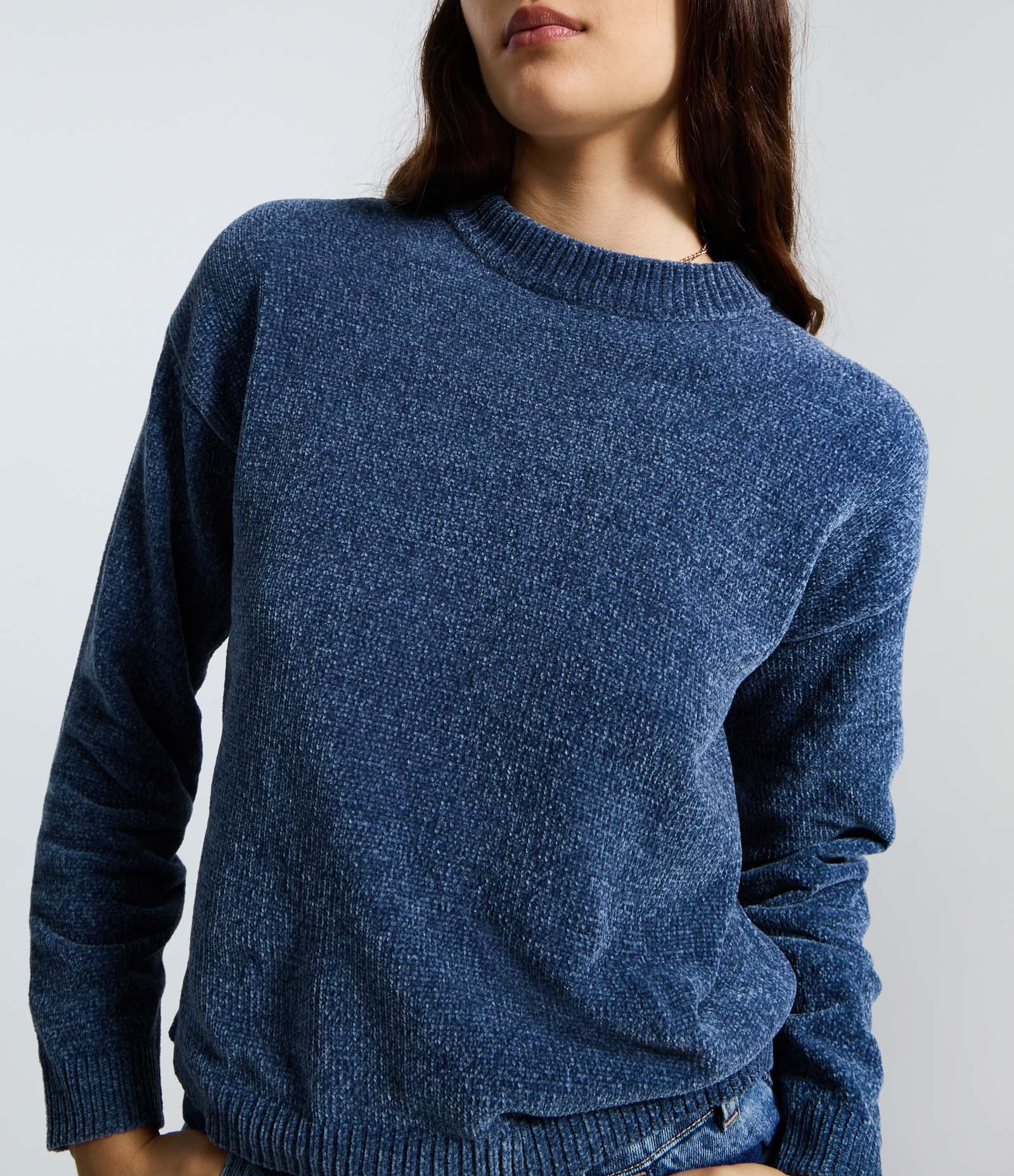 Blusa Slim em Tricô Chenille com Gola Redonda Azul Marinho 3