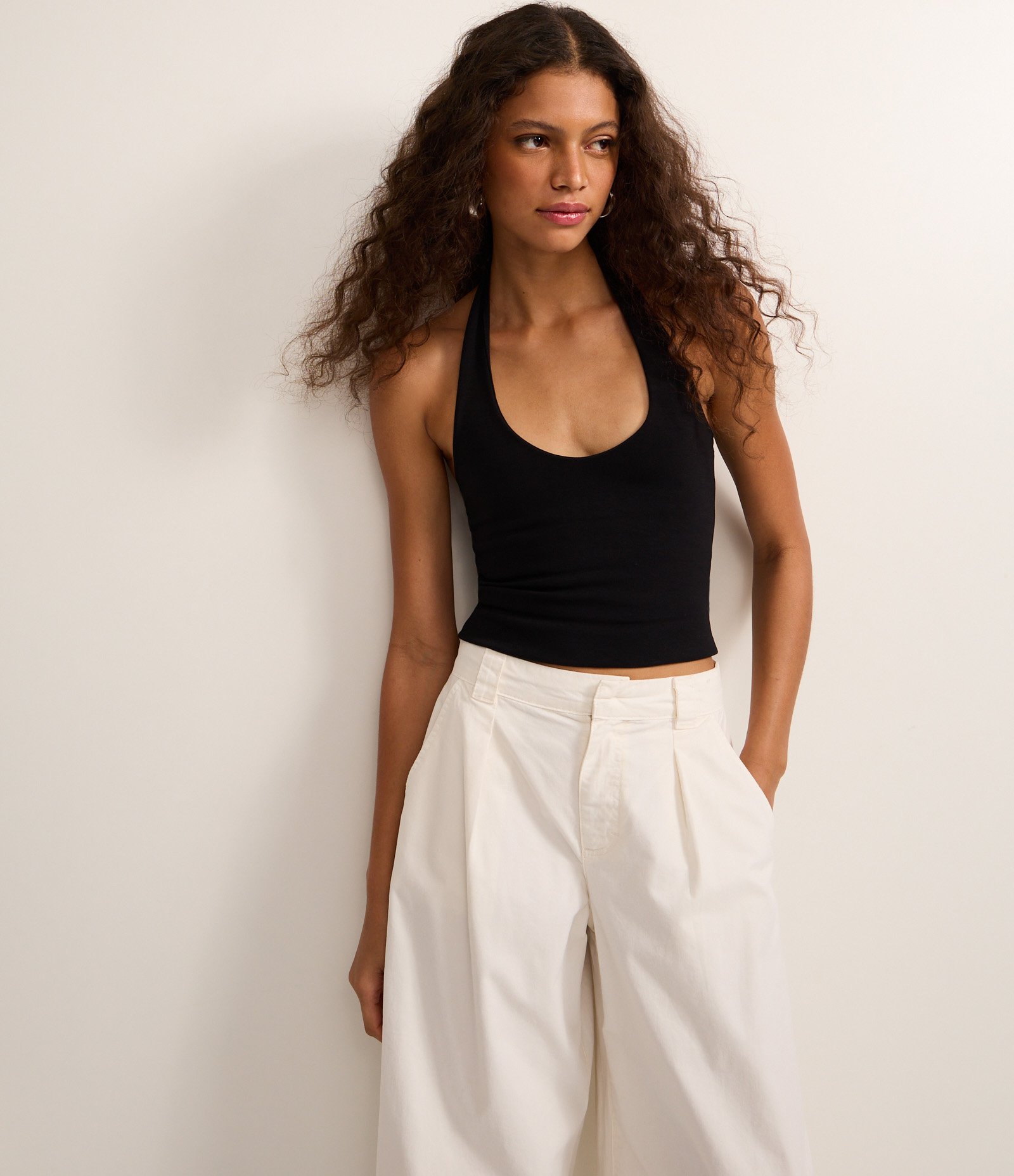 Calça Barrel em Sarja com Pregas e Bolsos Off White 3