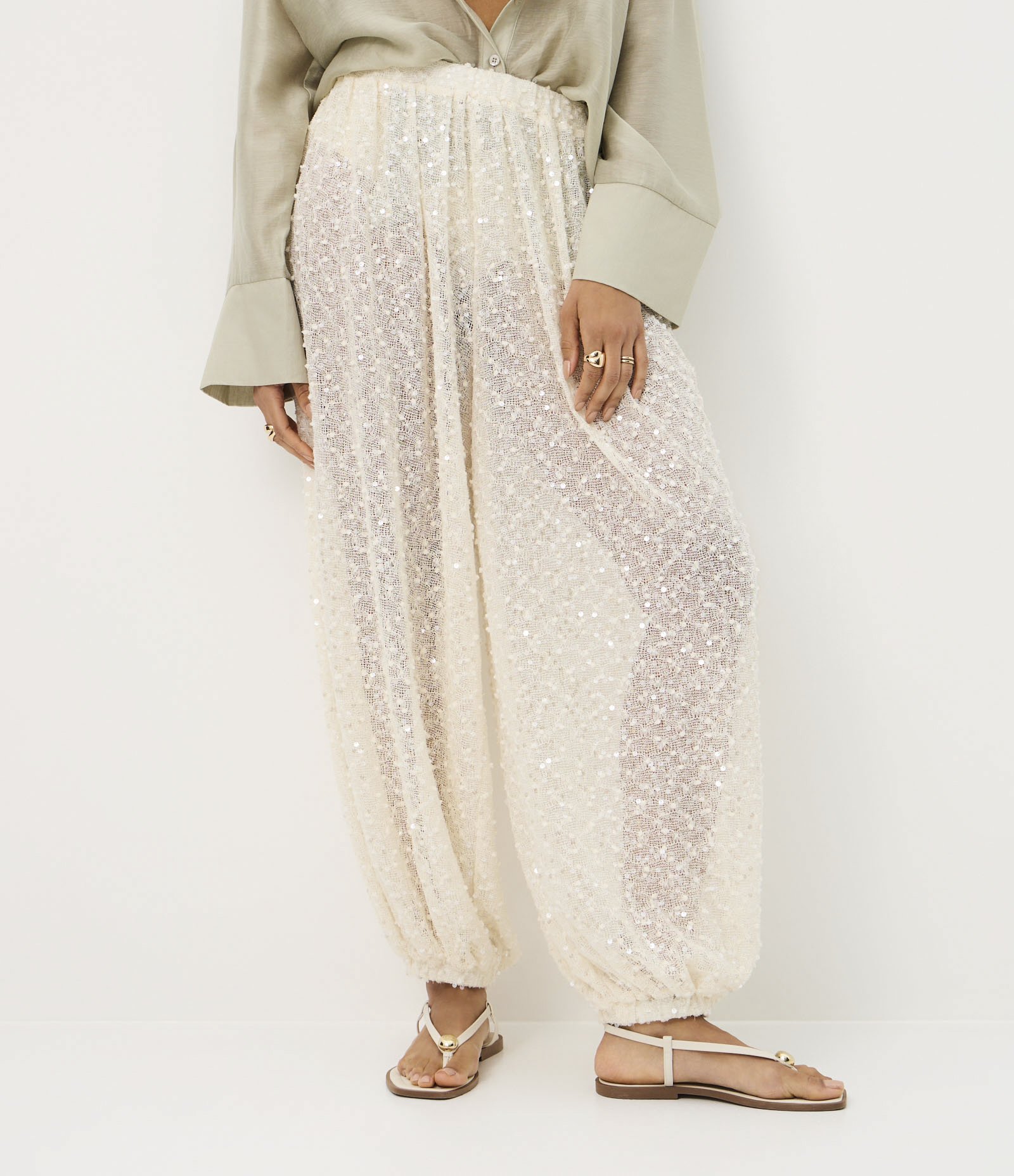 Calça Aladim Balloon Cintura Alta em Tricô com Paetês Bege 3