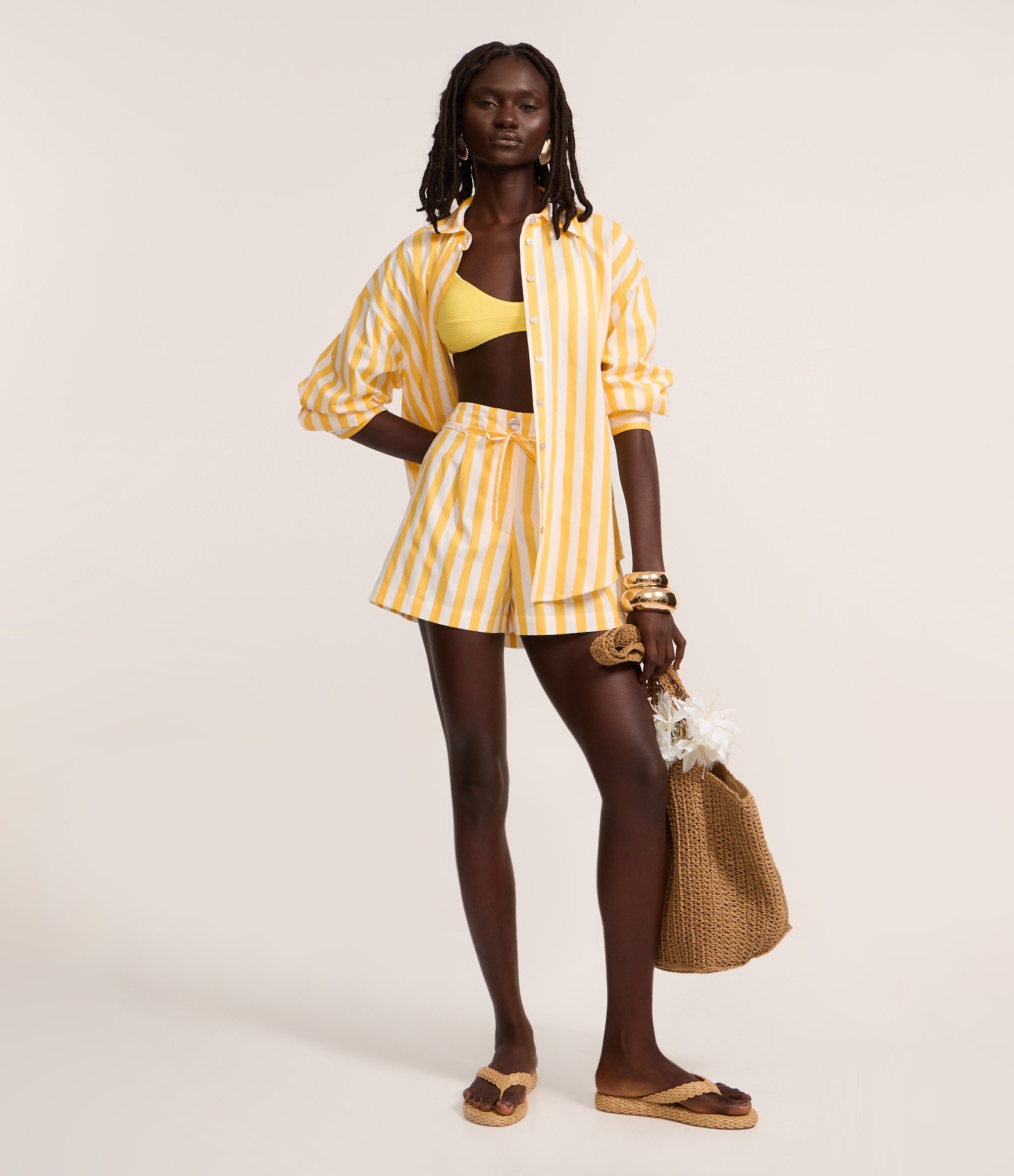 Short em Tricoline com Listras e Cinto de Amarração Amarelo 1