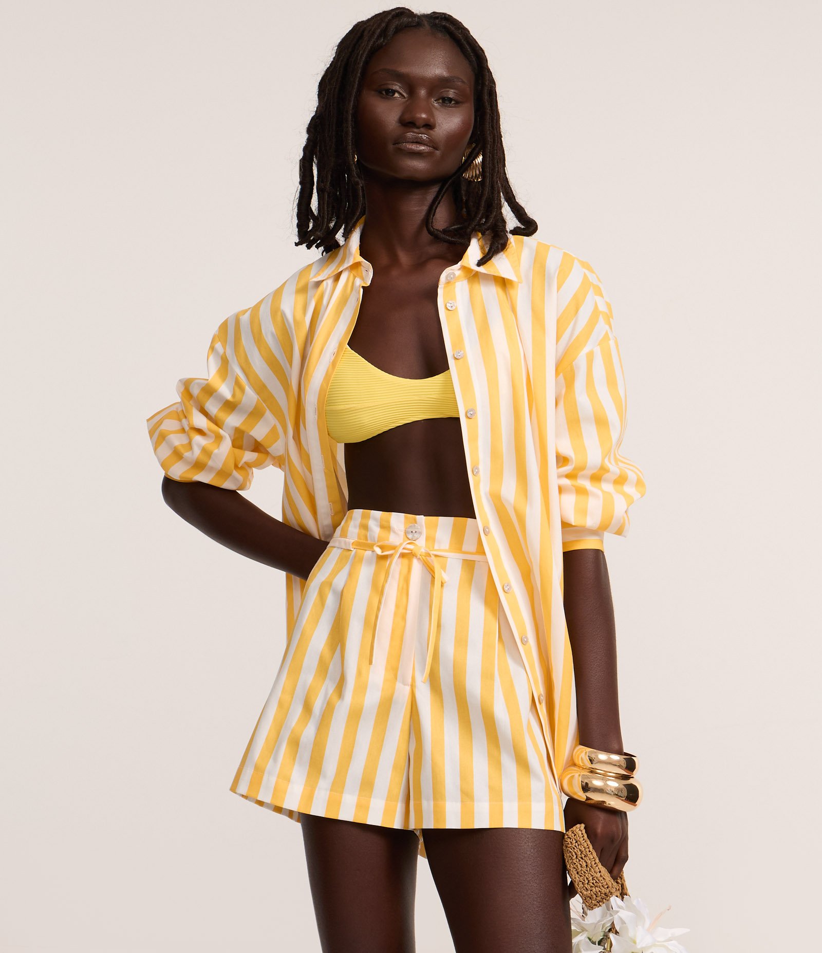 Short em Tricoline com Listras e Cinto de Amarração Amarelo 2