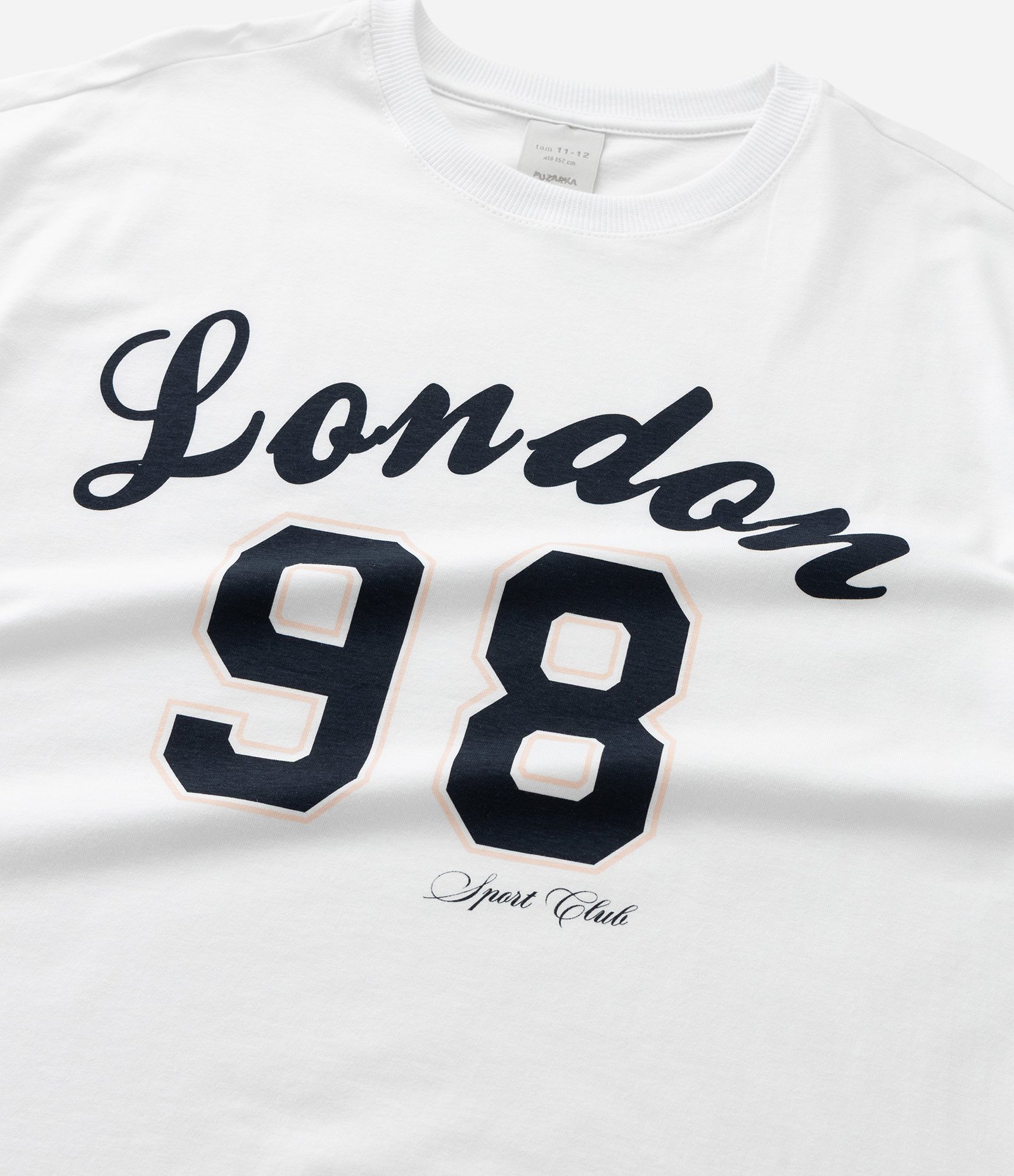 Camiseta Over Infantil com Estampa Lettering London - Tam 7 a 16 Anos Branco 6