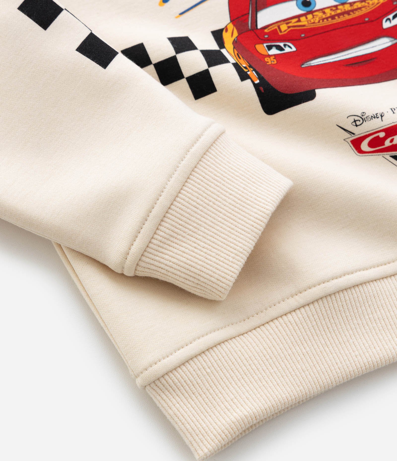 Conjunto Infantil Esportivo com Estampa Relâmpago McQueen – Tam 2 a 6 Anos Off White/Preto 10