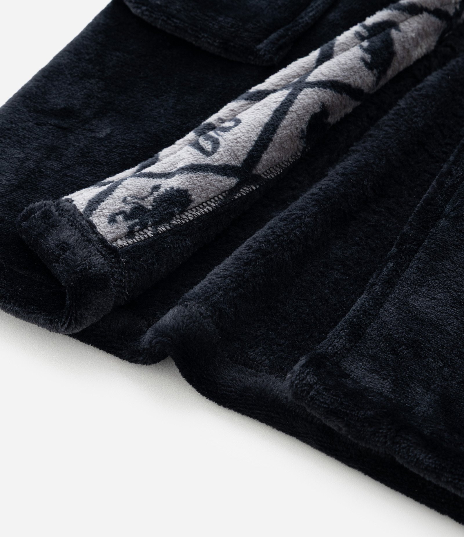 Roupão Infantil em Fleece com Brasão Hogwarts – Tam 5 a 16 Anos Preto 4