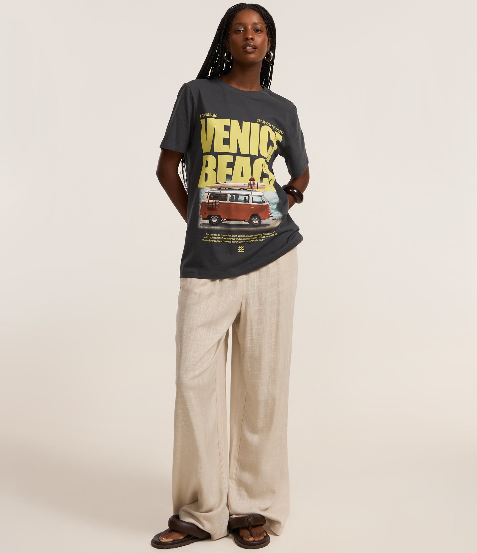 Camiseta T-shirt em Algodão com Estampa Lettering Venice Beach Cinza 2