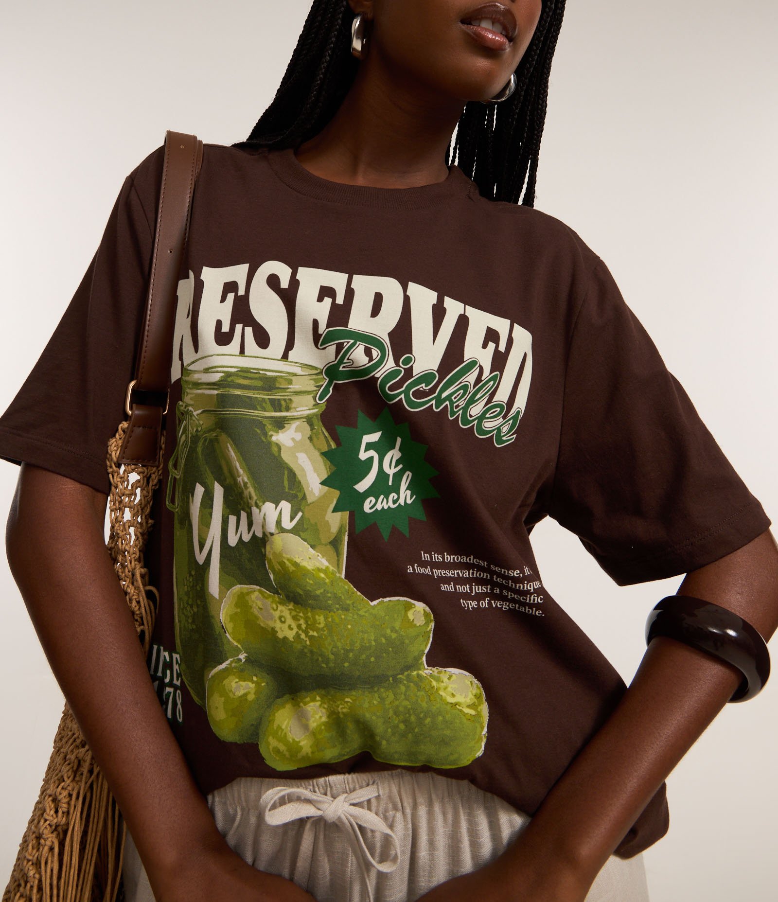 Camiseta T-shirt em Algodão com Estampa Reserva de Pepinos Marrom 3