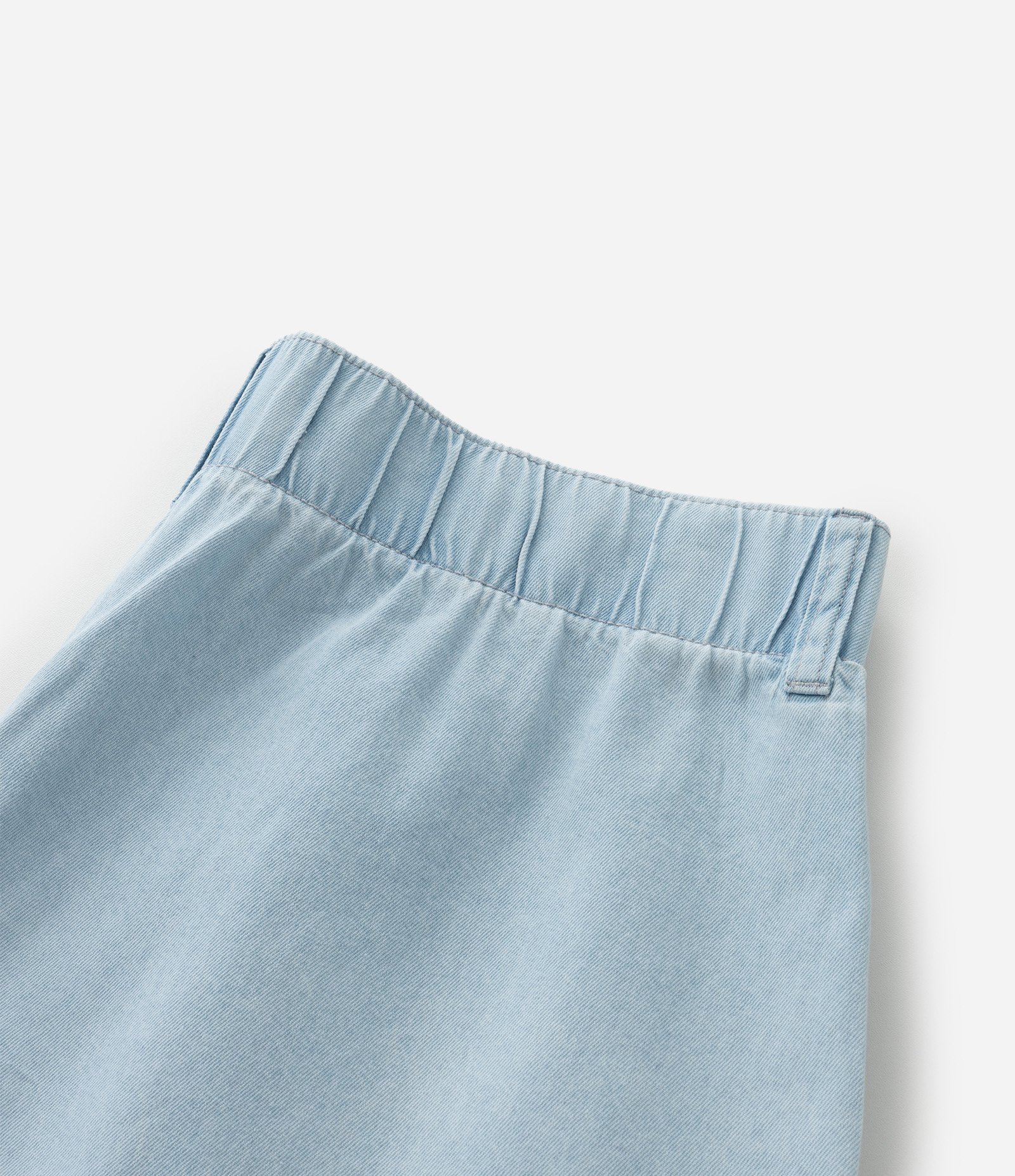 Calça Pantacourt em Jeans Delavê com Elástico nas Costas Curve & Plus Size Azul 7