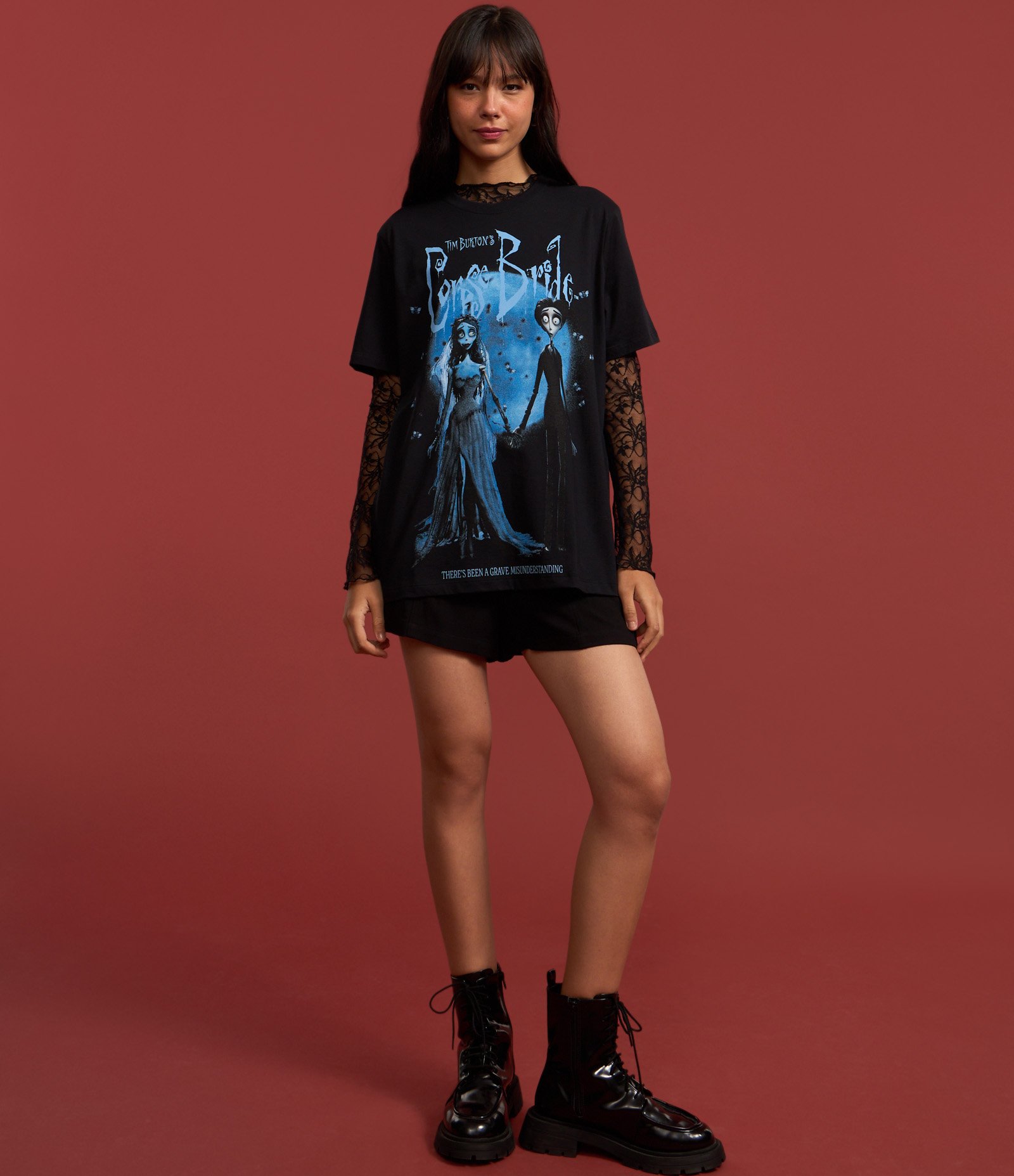 Camiseta T-shirt em Algodão com Estampa Noiva Cadáver Preto 6