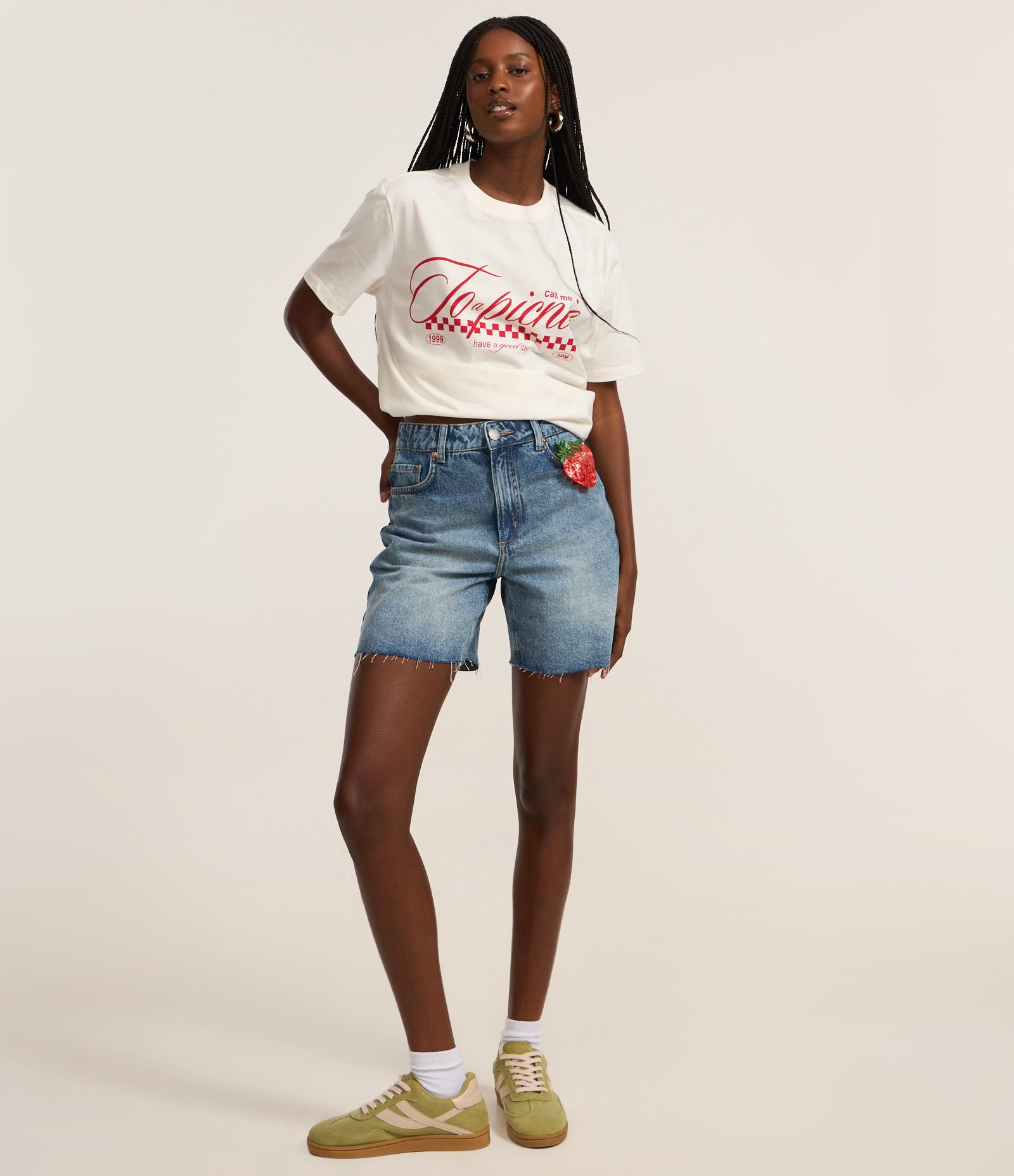 Camiseta em Algodão com Estampa Picnic Frente e Costas Branco 1