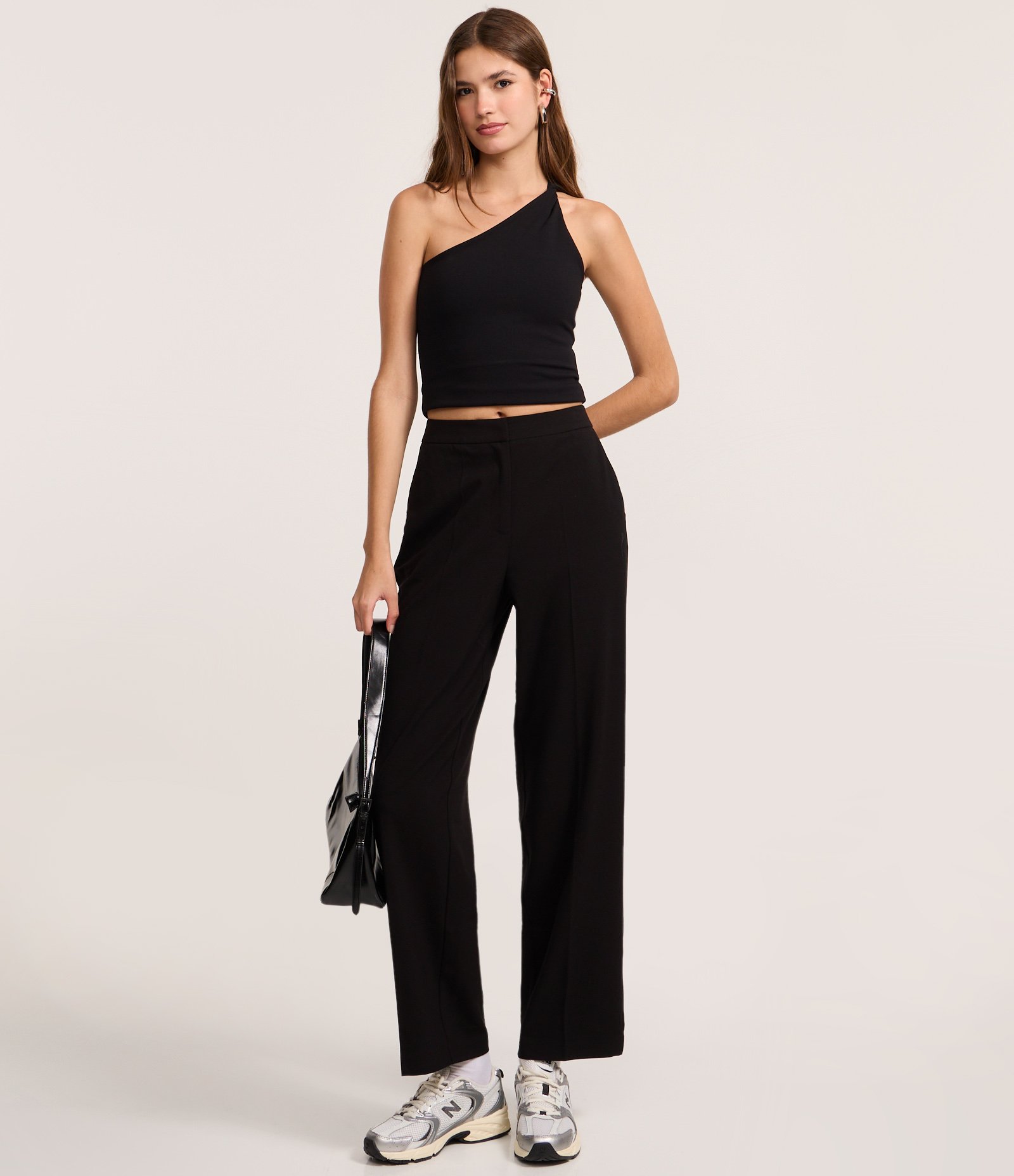 Blusa Ombro Só em Ponto Roma com Detalhe Torcido Preto 2