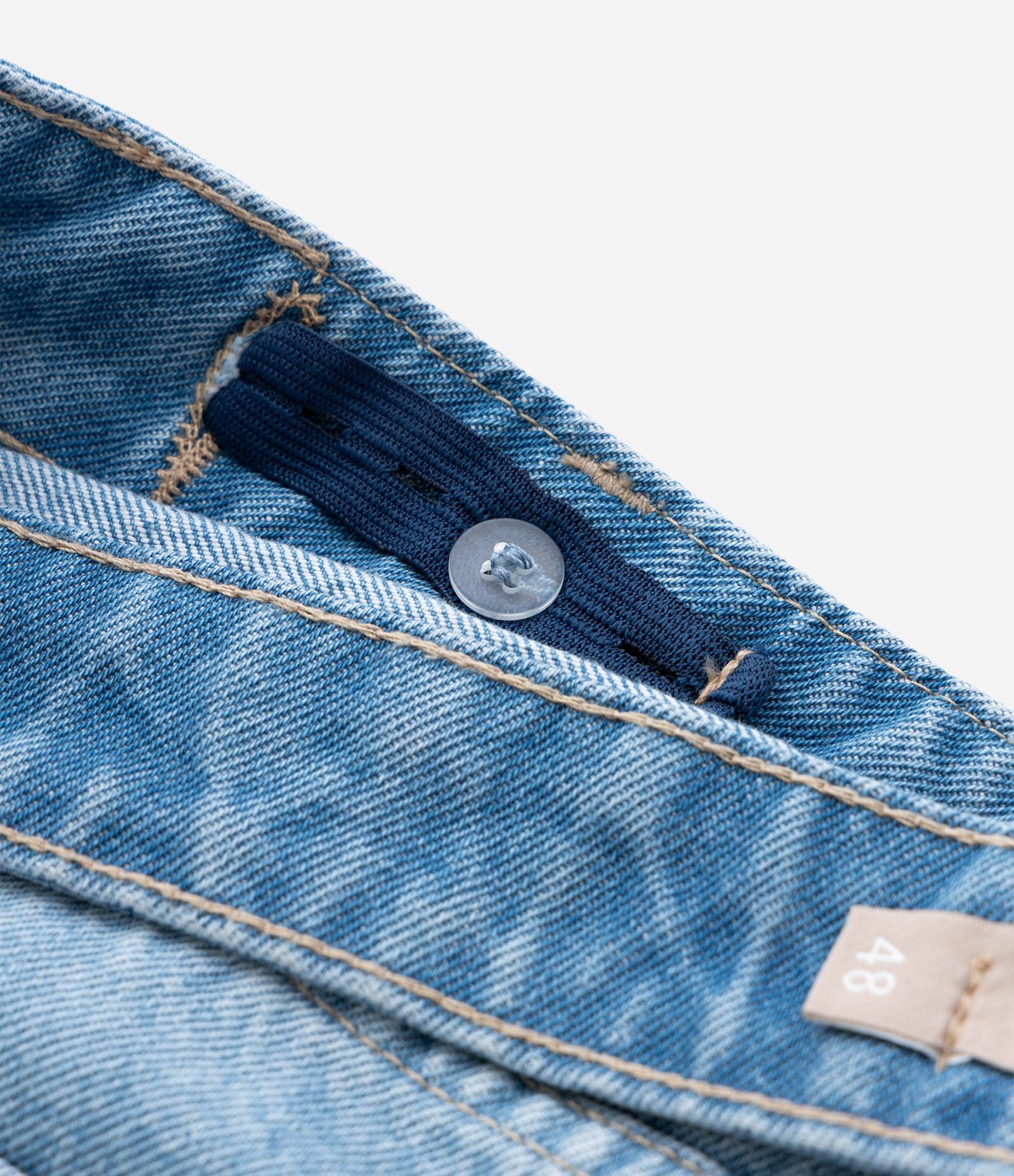 Calça Reta em Jeans com Strass e Pérolas Aplicadas Curve & Plus Size Azul 3